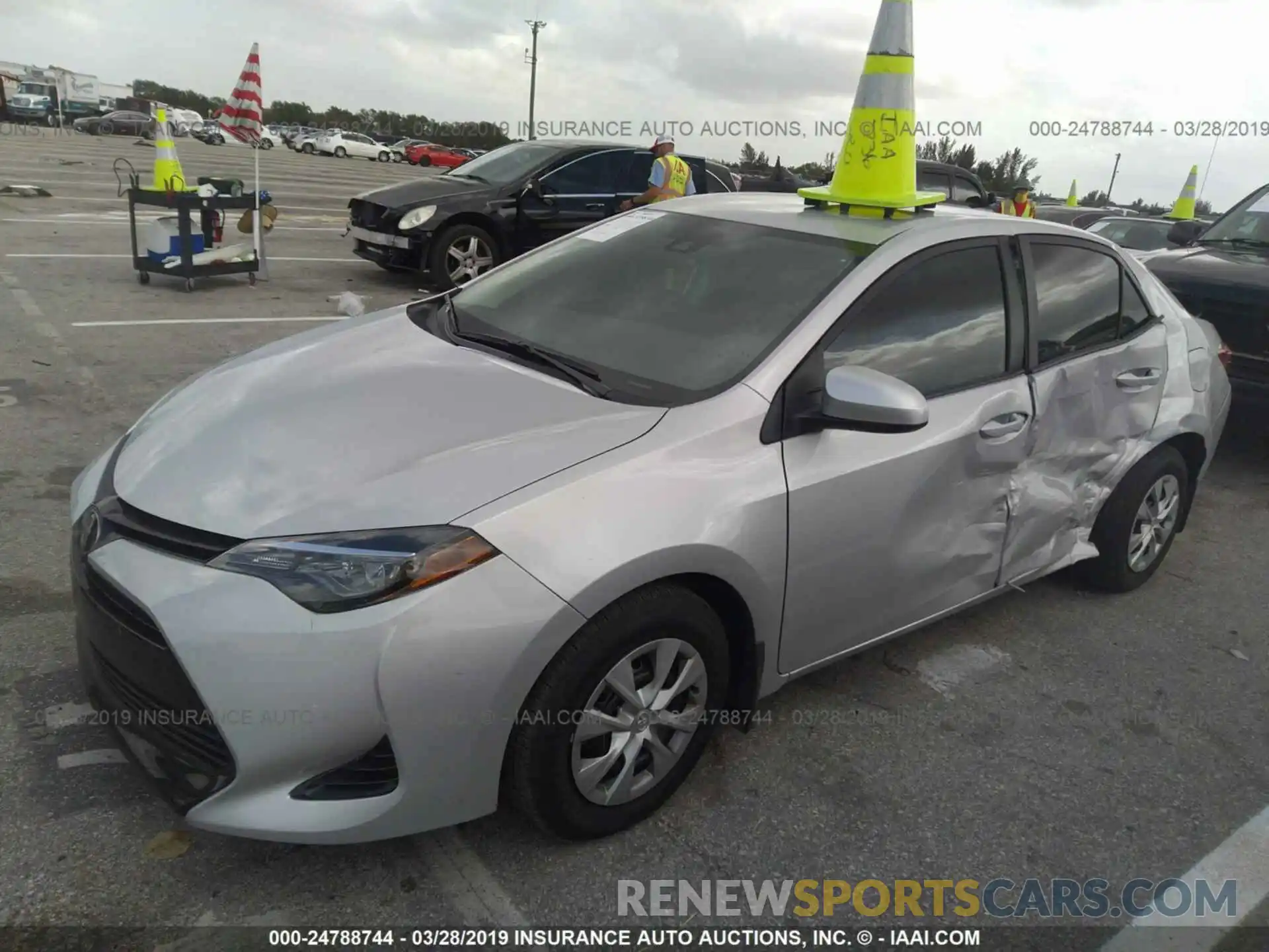 2 Photograph of a damaged car 2T1BURHE1KC200332 TOYOTA COROLLA 2019