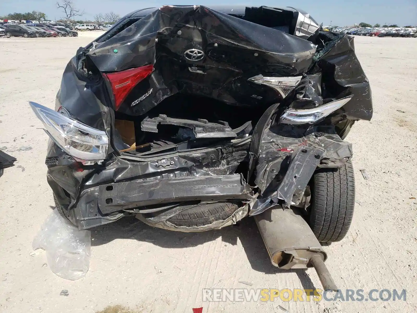 9 Photograph of a damaged car 2T1BURHE1KC201593 TOYOTA COROLLA 2019