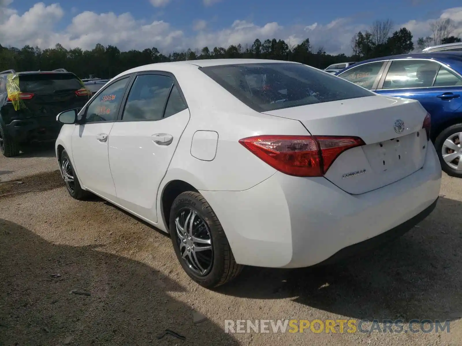 3 Photograph of a damaged car 2T1BURHE1KC202162 TOYOTA COROLLA 2019