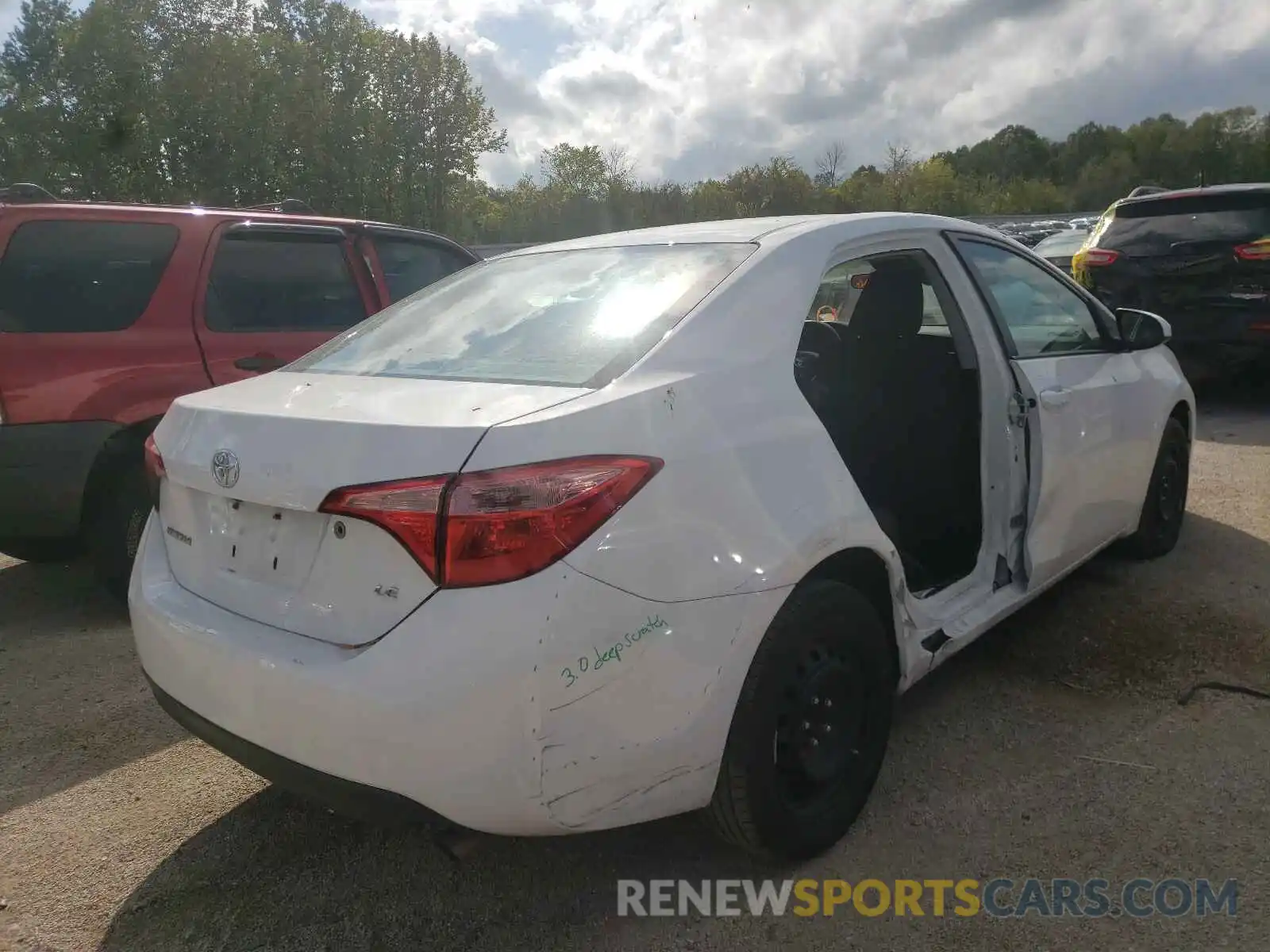 4 Photograph of a damaged car 2T1BURHE1KC202162 TOYOTA COROLLA 2019