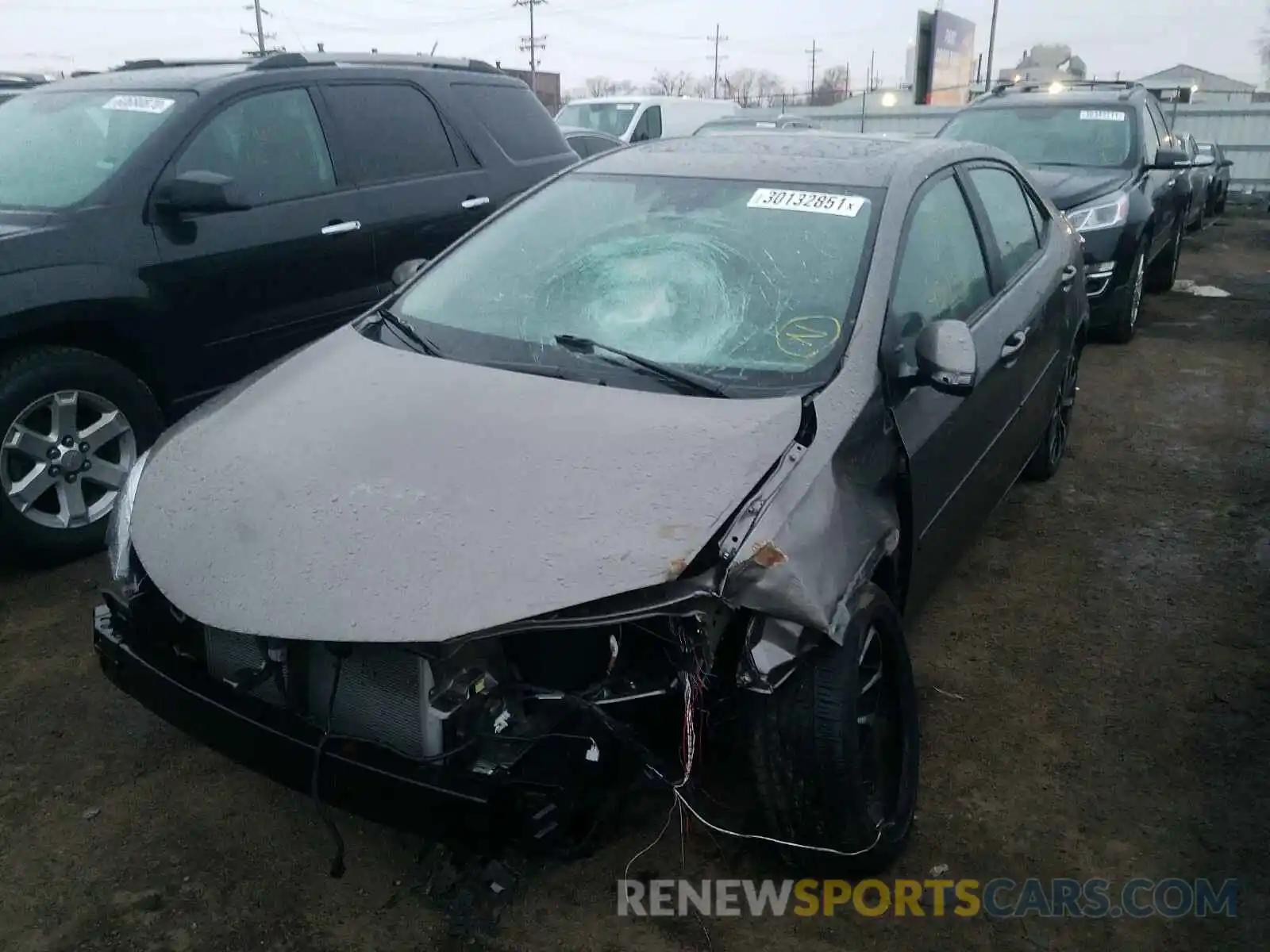 2 Photograph of a damaged car 2T1BURHE1KC204350 TOYOTA COROLLA 2019