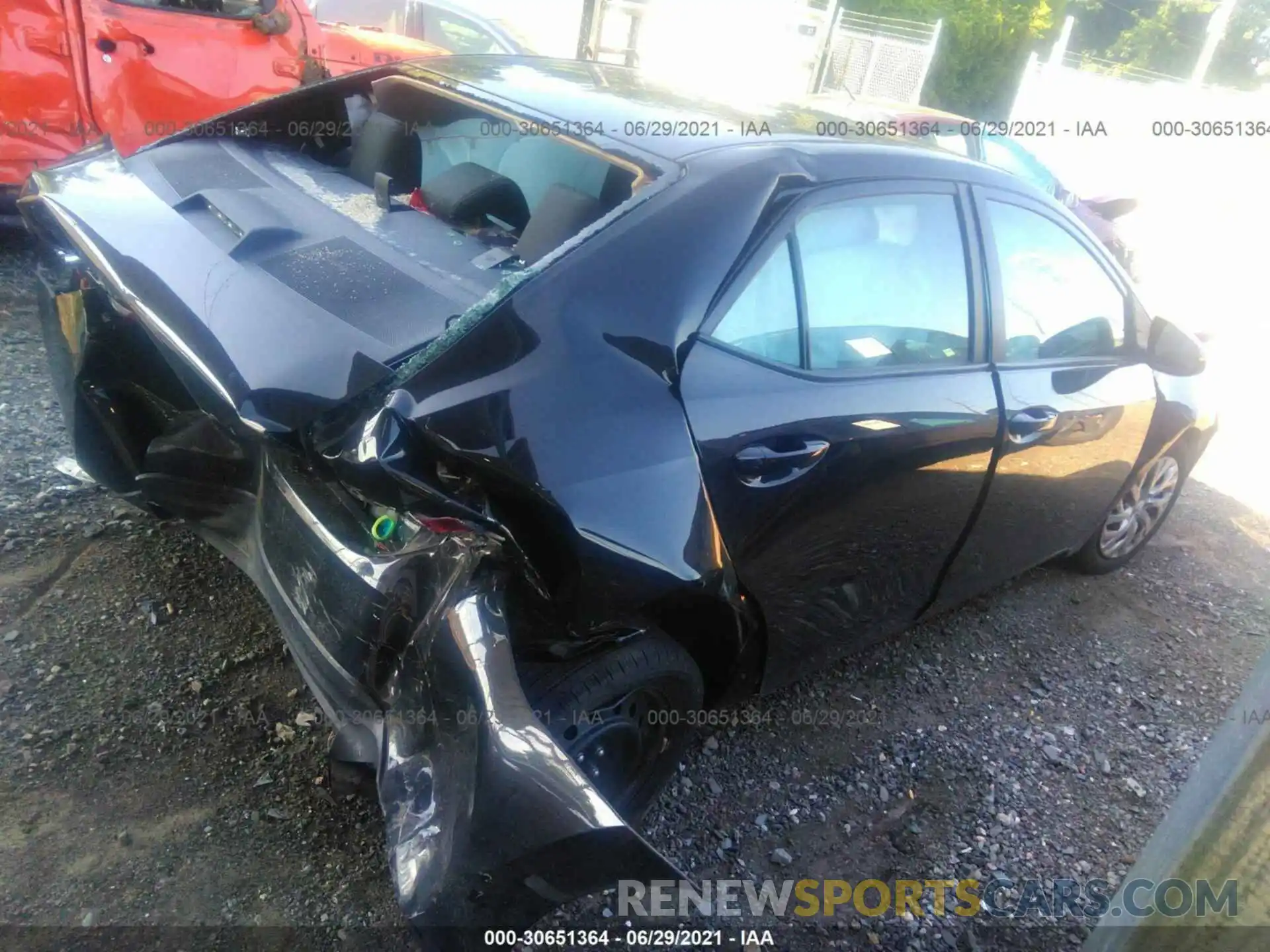 4 Photograph of a damaged car 2T1BURHE1KC204767 TOYOTA COROLLA 2019