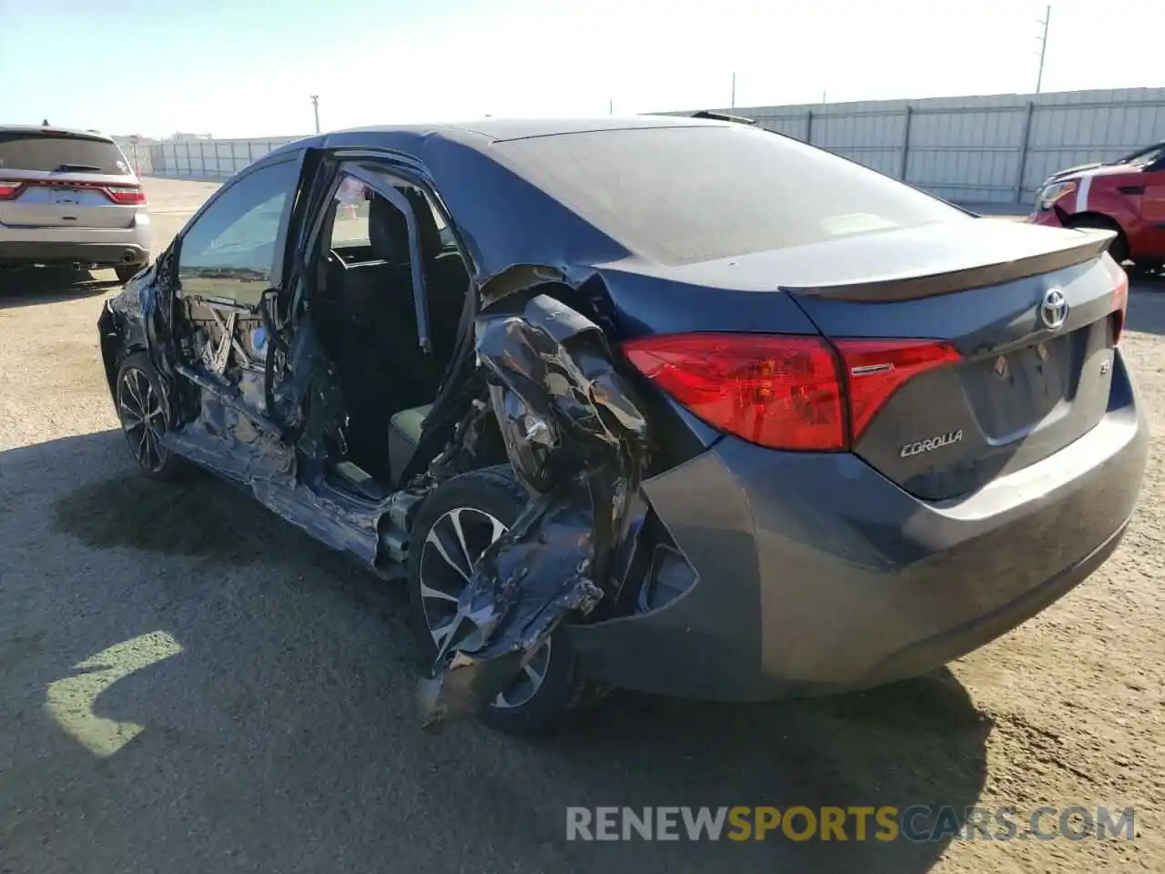 3 Photograph of a damaged car 2T1BURHE1KC206678 TOYOTA COROLLA 2019