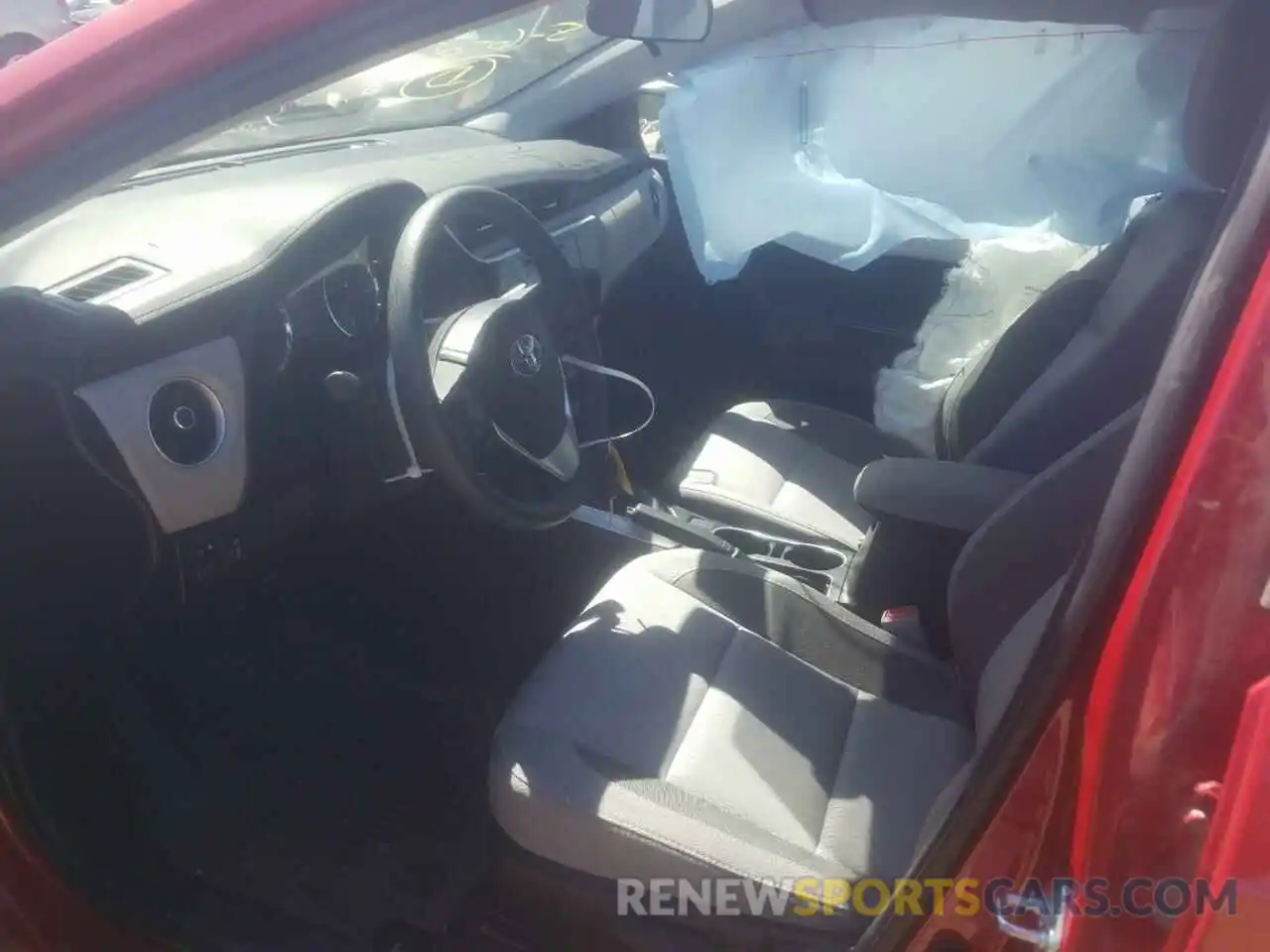 5 Photograph of a damaged car 2T1BURHE1KC206695 TOYOTA COROLLA 2019