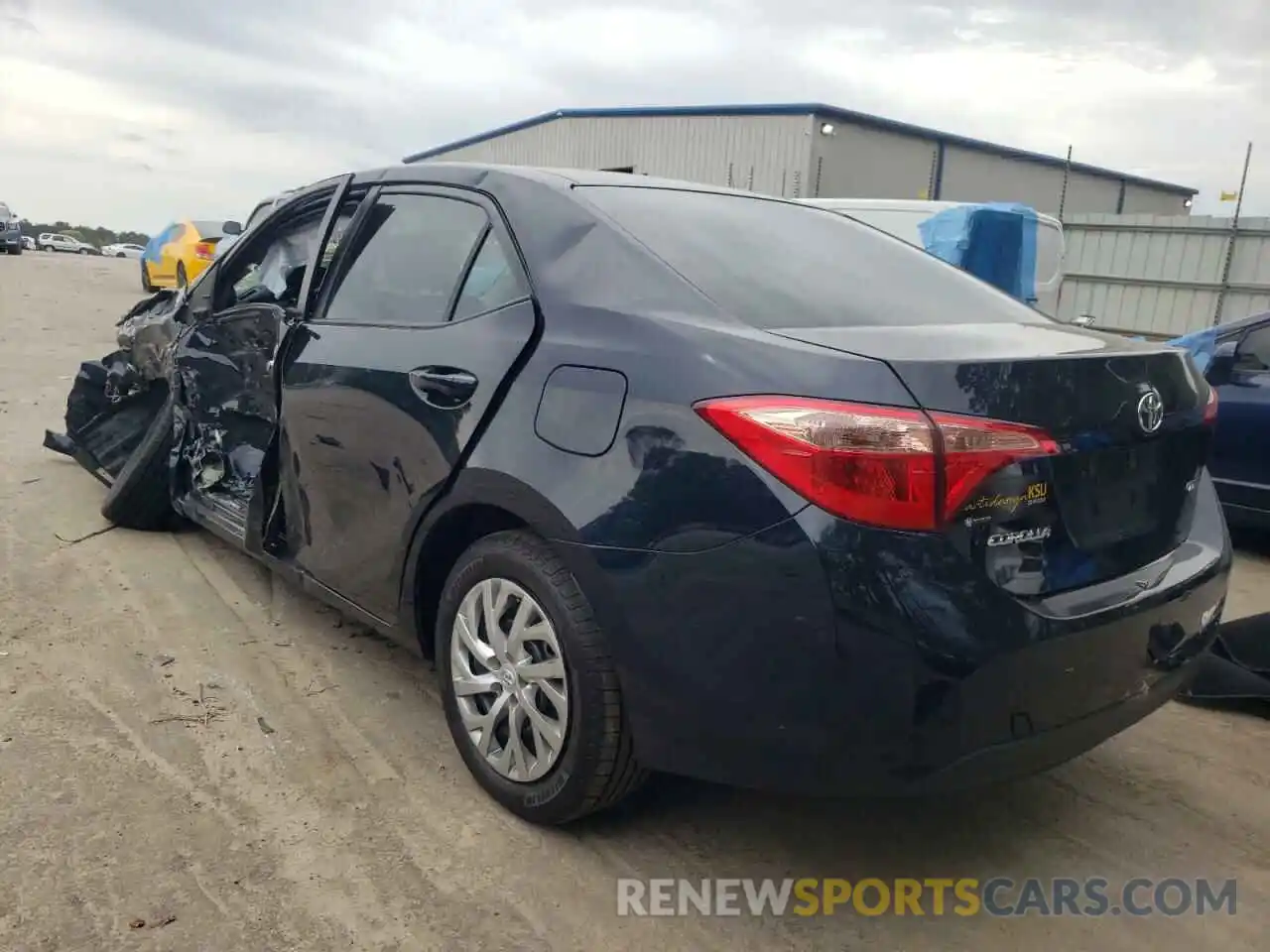 3 Photograph of a damaged car 2T1BURHE1KC207846 TOYOTA COROLLA 2019