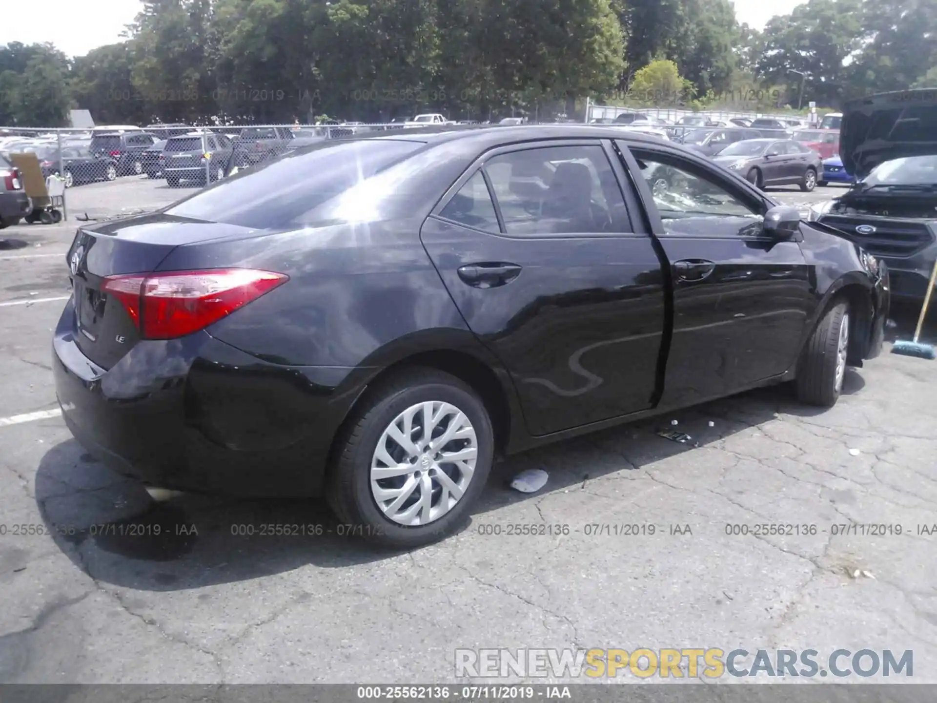 4 Photograph of a damaged car 2T1BURHE1KC208494 TOYOTA COROLLA 2019