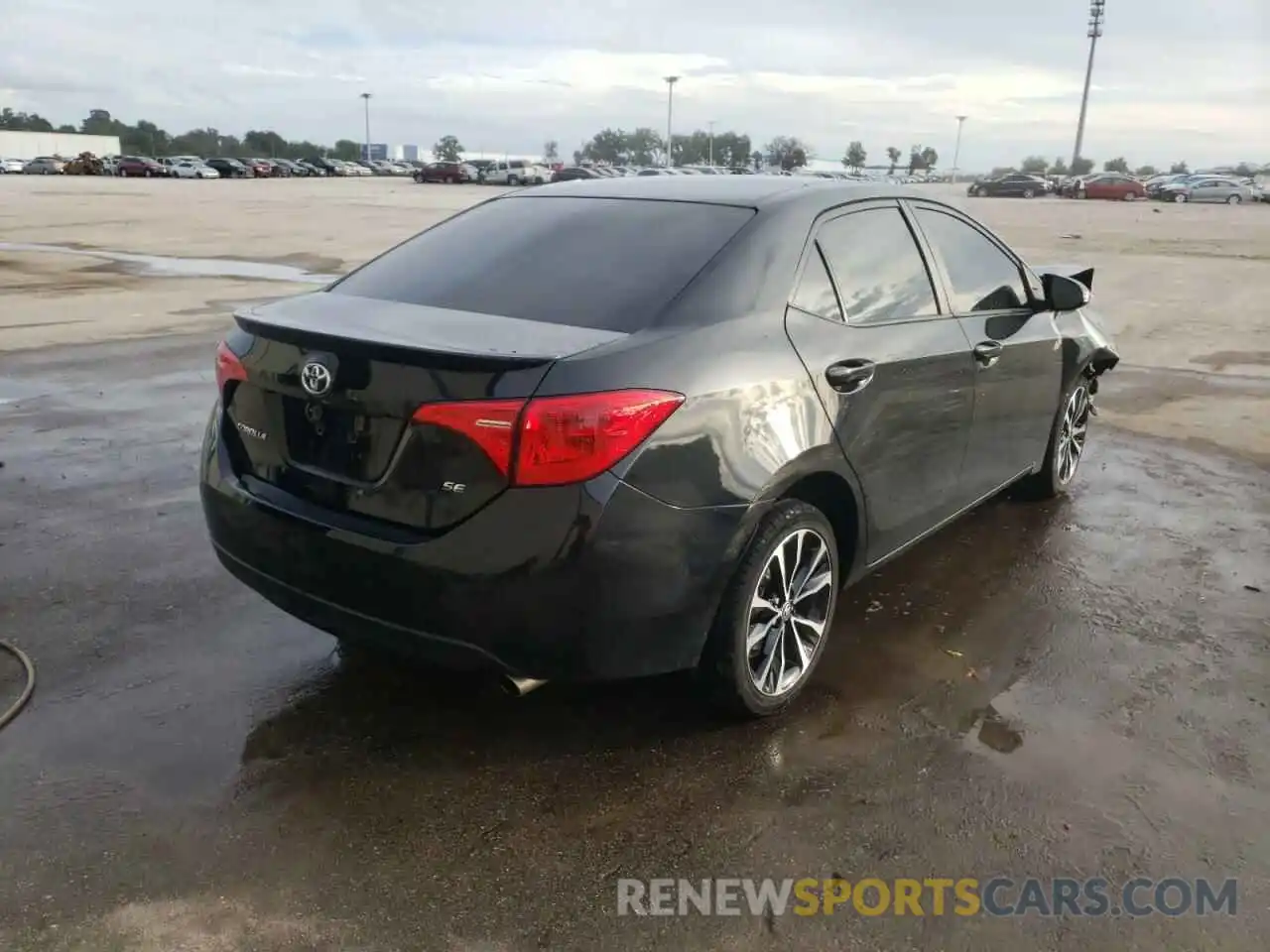 4 Photograph of a damaged car 2T1BURHE1KC208639 TOYOTA COROLLA 2019