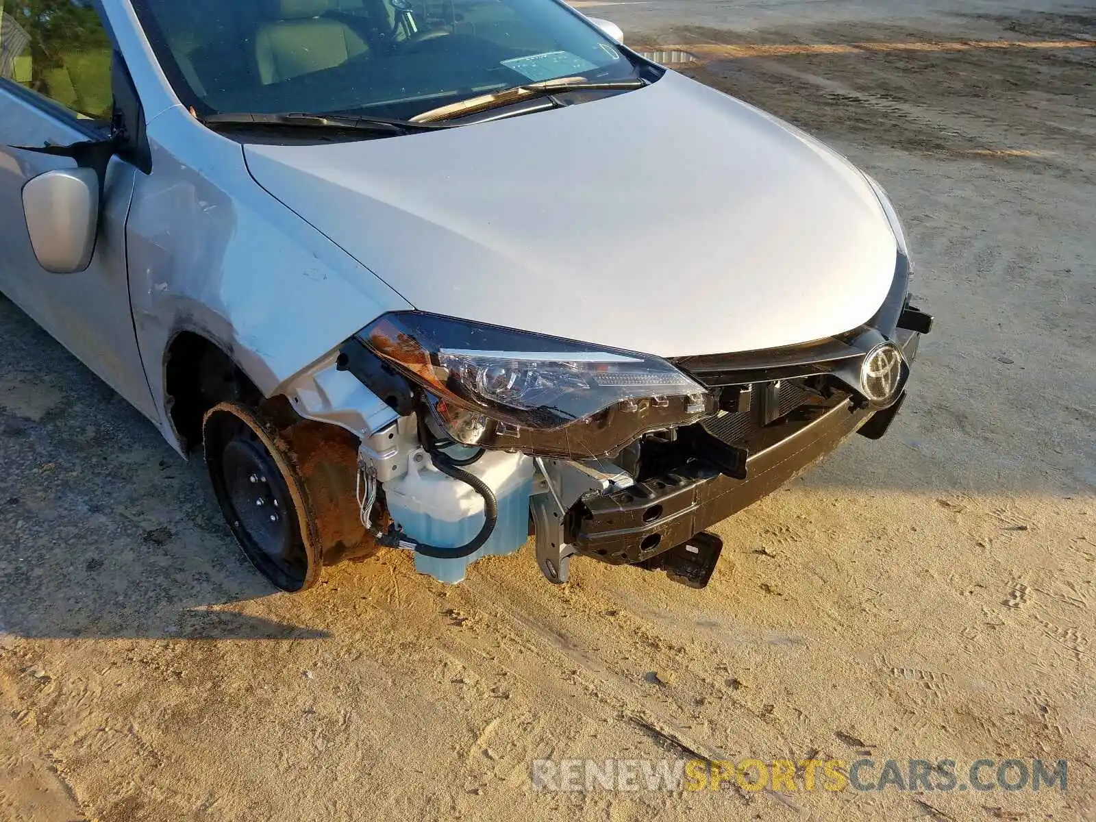 9 Фотография поврежденного автомобиля 2T1BURHE1KC209158 TOYOTA COROLLA 2019