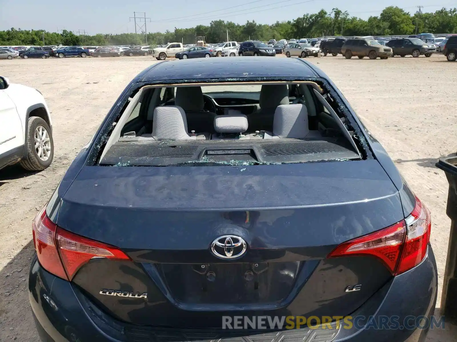 9 Photograph of a damaged car 2T1BURHE1KC209516 TOYOTA COROLLA 2019