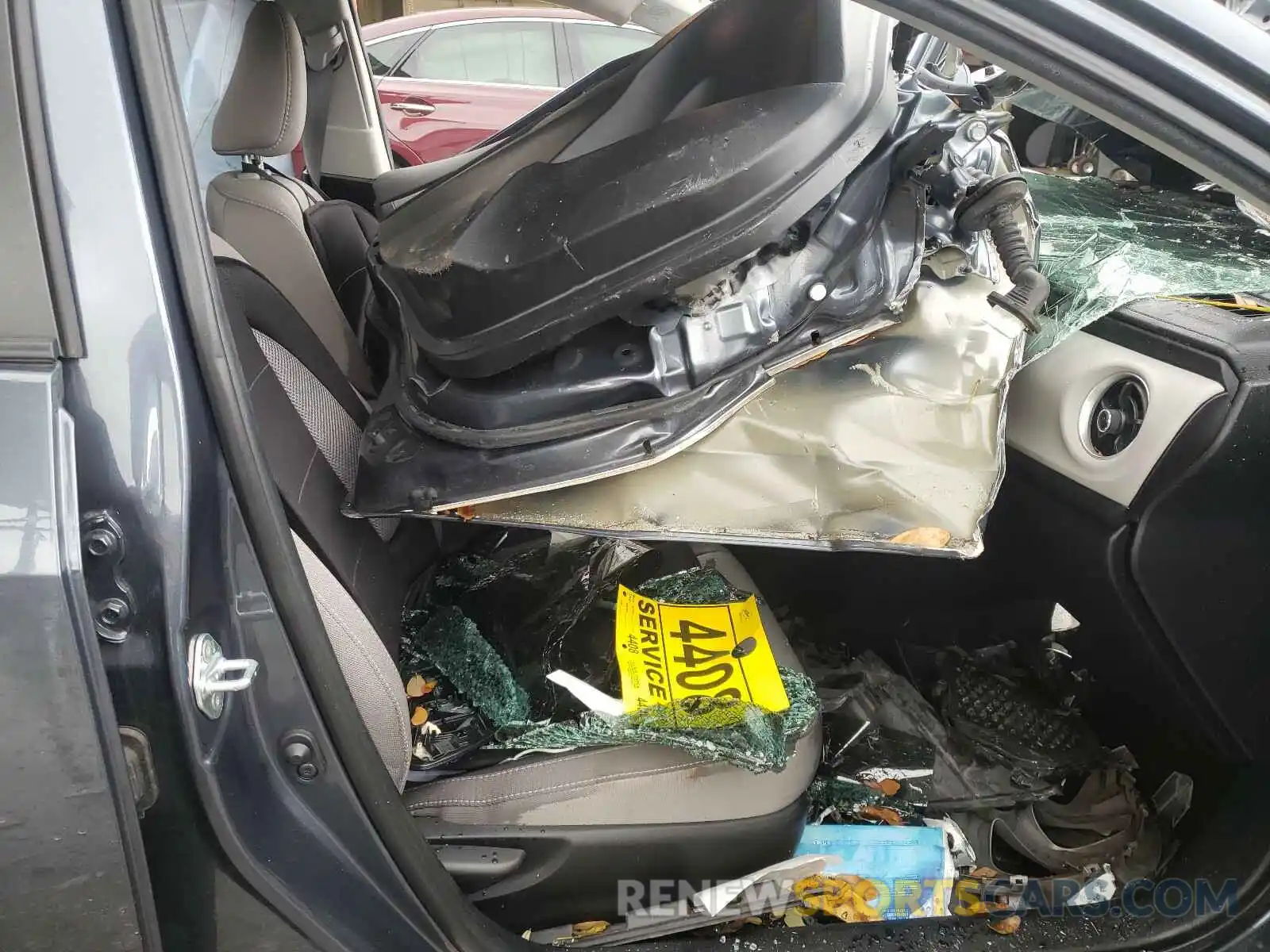 5 Photograph of a damaged car 2T1BURHE1KC210620 TOYOTA COROLLA 2019