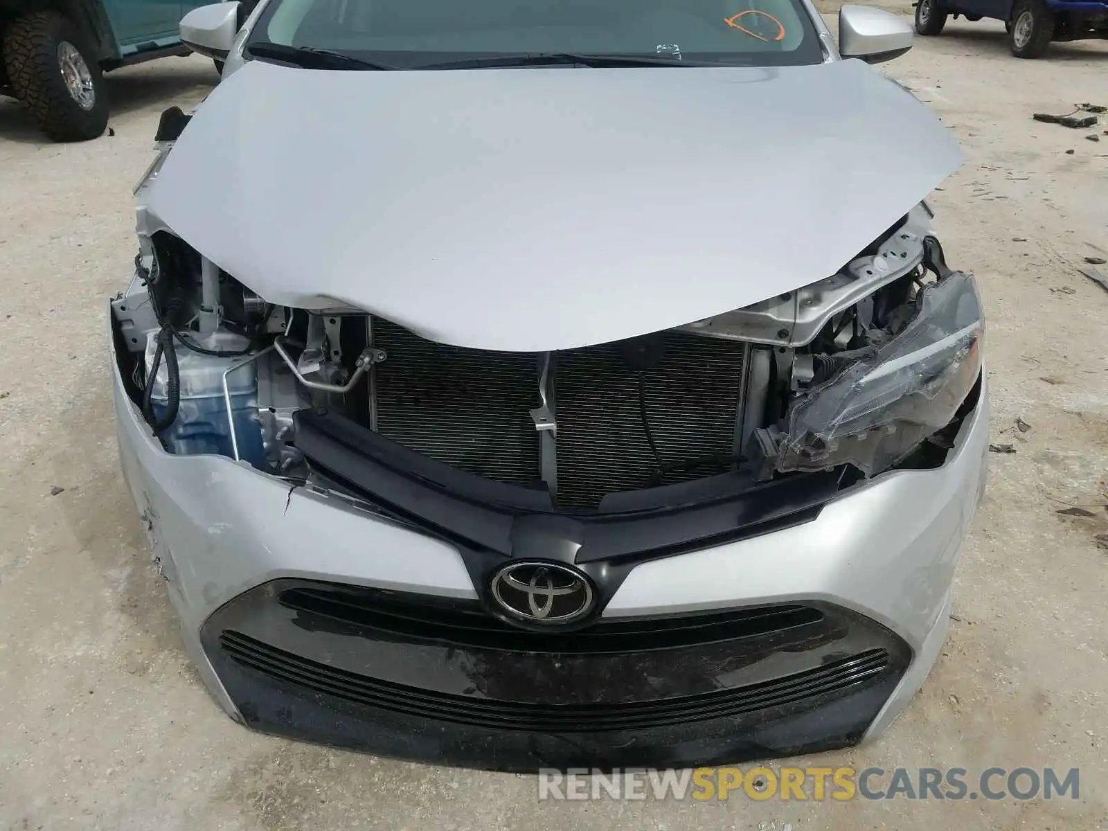 9 Фотография поврежденного автомобиля 2T1BURHE1KC212237 TOYOTA COROLLA 2019