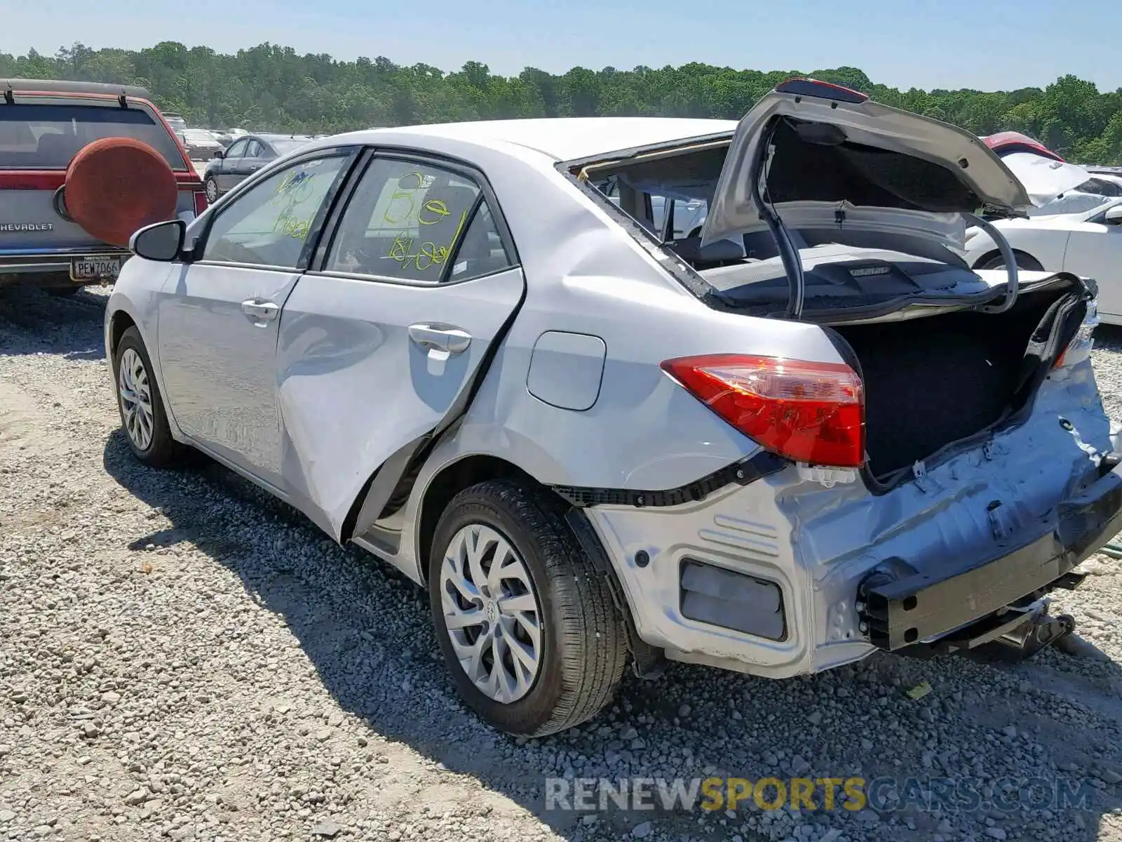 3 Photograph of a damaged car 2T1BURHE1KC212724 TOYOTA COROLLA 2019