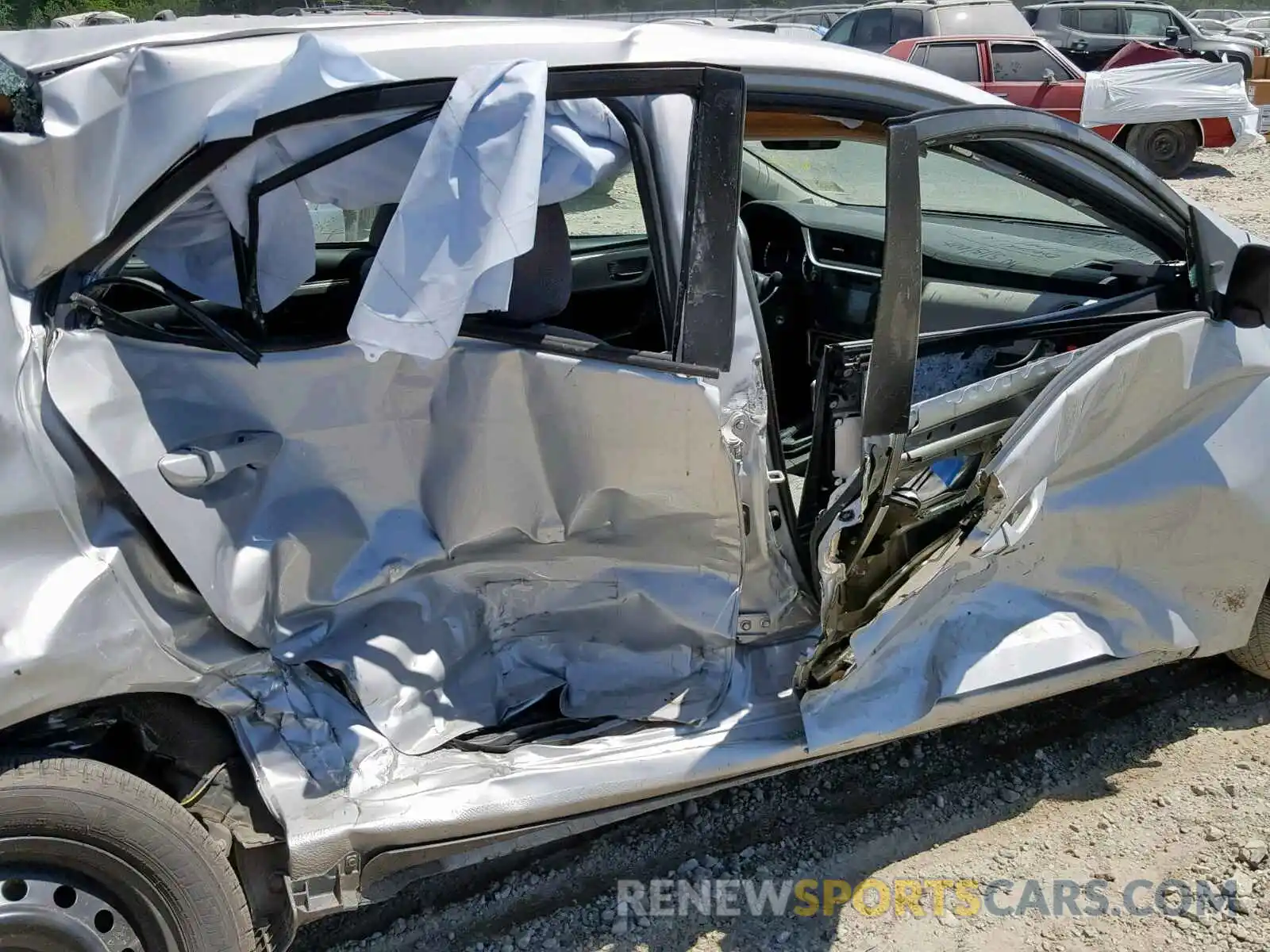 9 Photograph of a damaged car 2T1BURHE1KC212724 TOYOTA COROLLA 2019