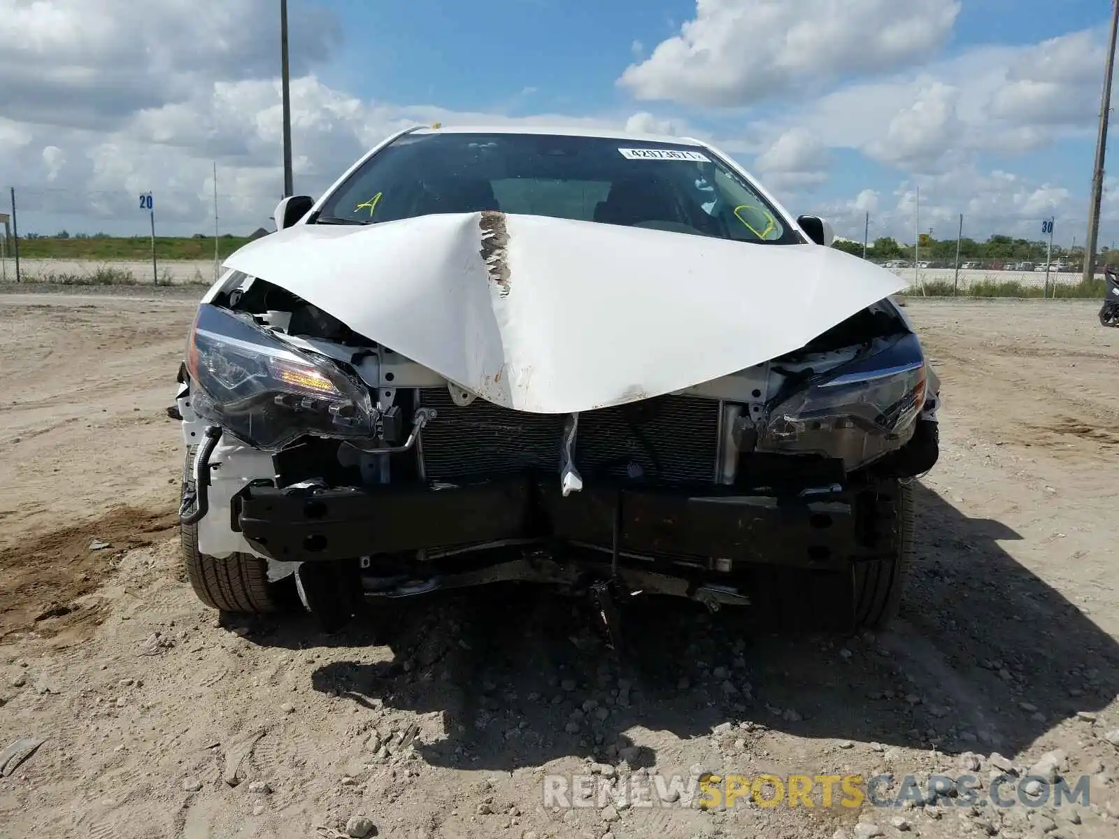 9 Photograph of a damaged car 2T1BURHE1KC212853 TOYOTA COROLLA 2019