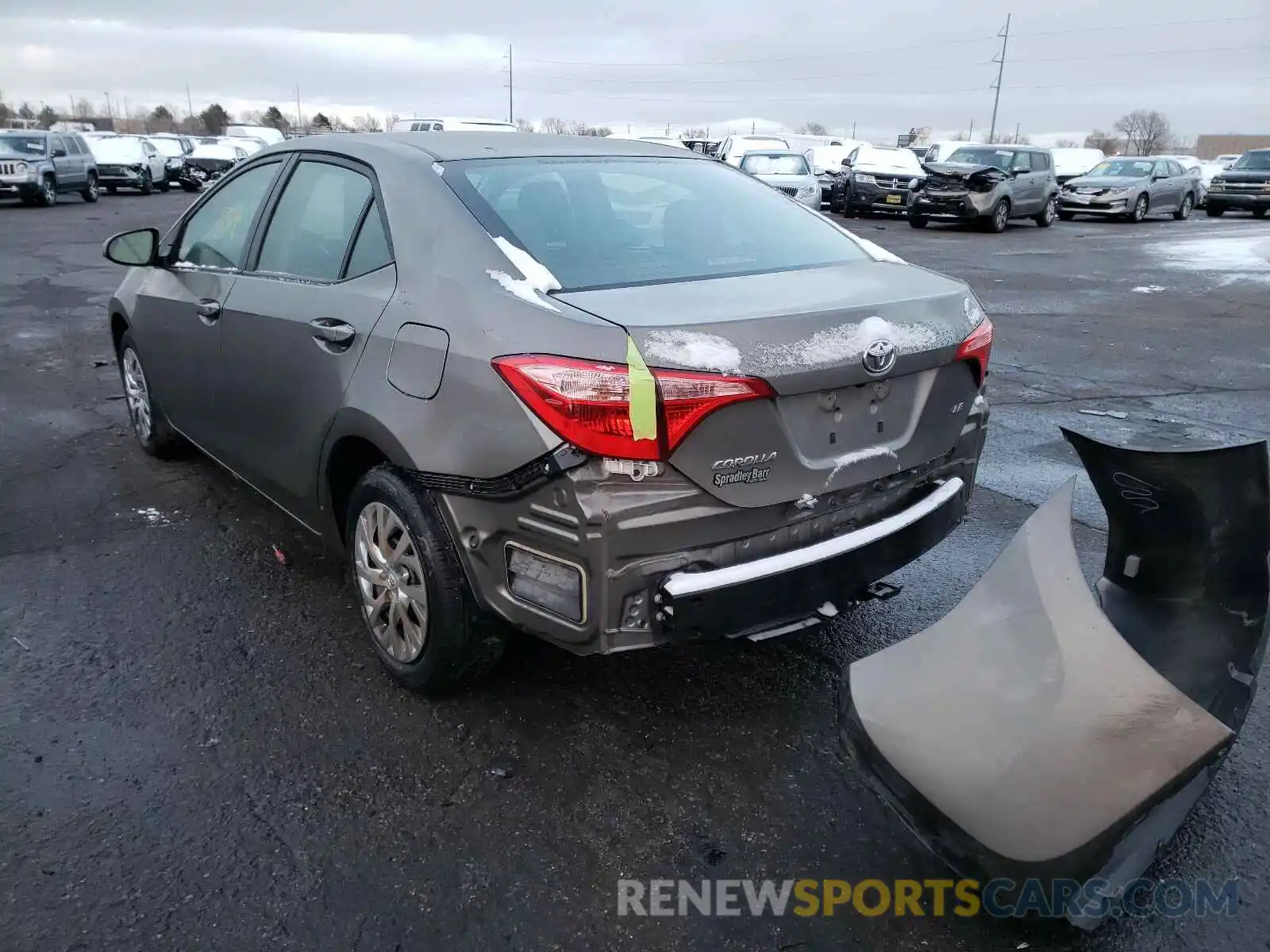 3 Photograph of a damaged car 2T1BURHE1KC213985 TOYOTA COROLLA 2019