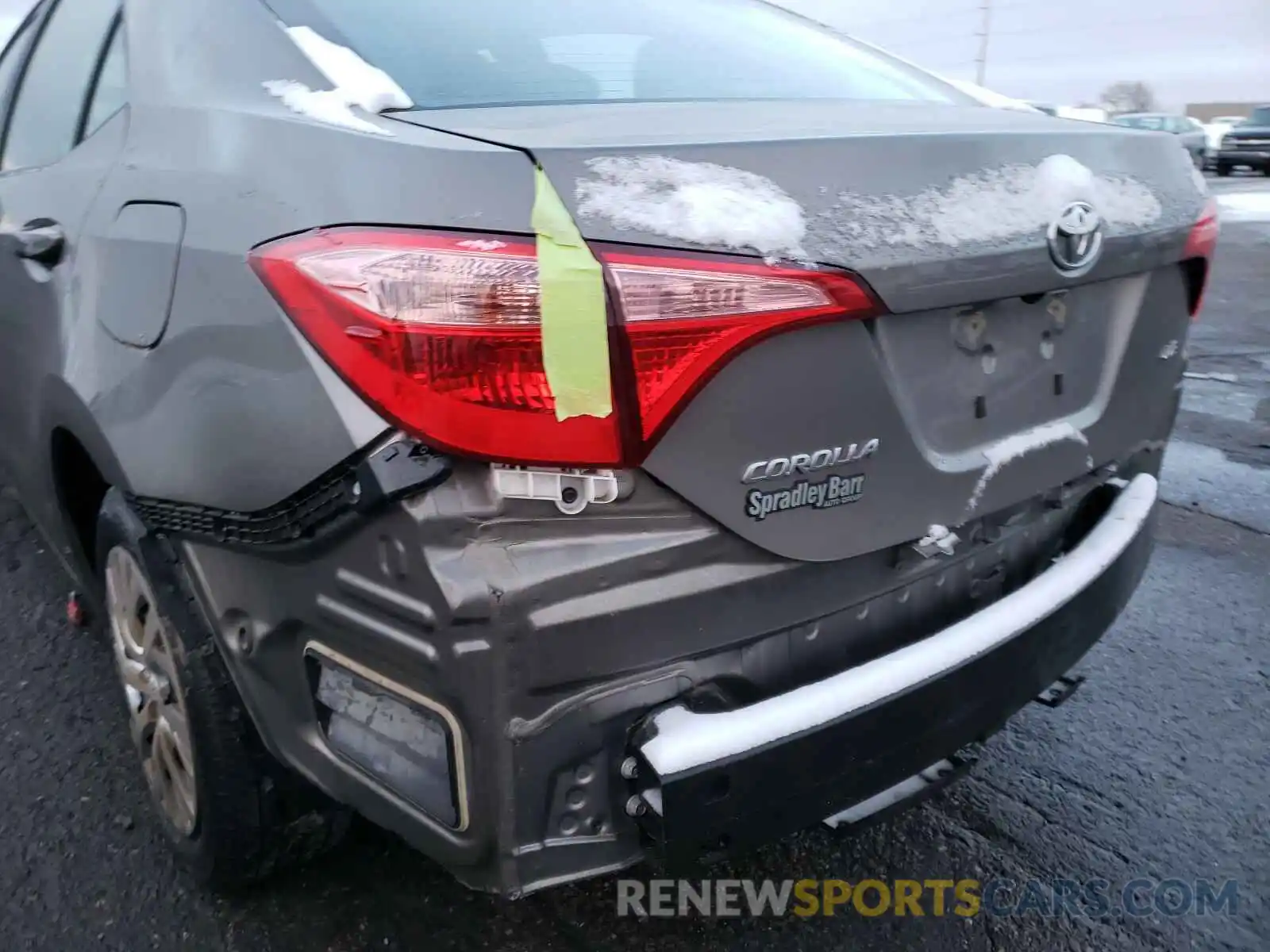 9 Photograph of a damaged car 2T1BURHE1KC213985 TOYOTA COROLLA 2019