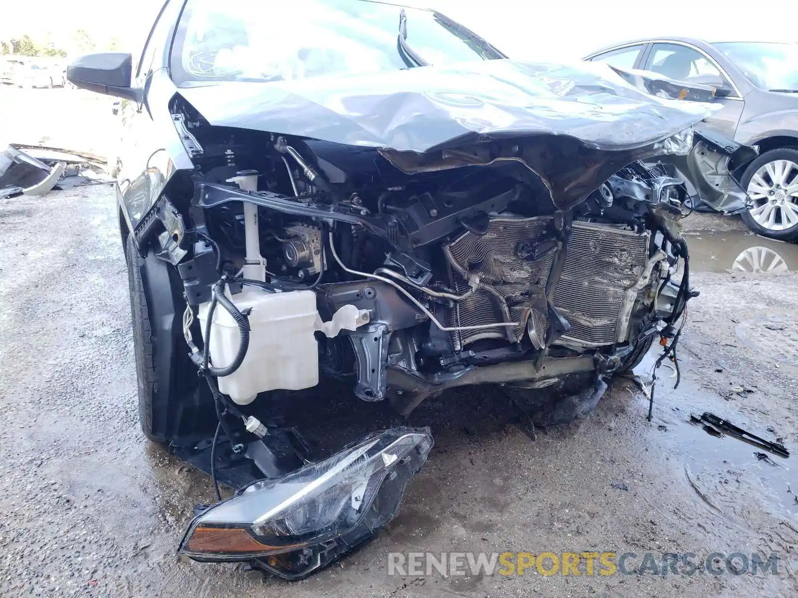 9 Photograph of a damaged car 2T1BURHE1KC214375 TOYOTA COROLLA 2019