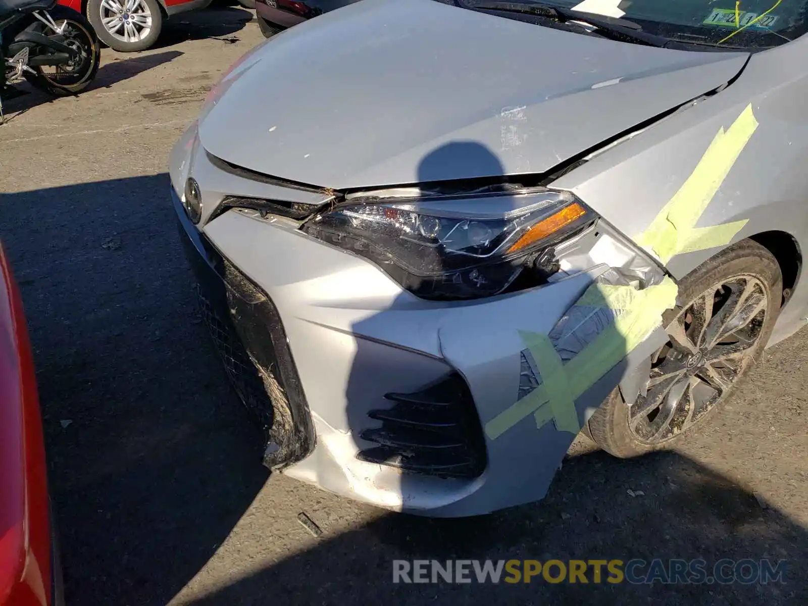 9 Photograph of a damaged car 2T1BURHE1KC215588 TOYOTA COROLLA 2019