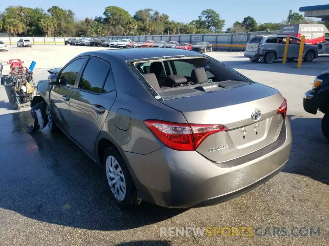 3 Photograph of a damaged car 2T1BURHE1KC215610 TOYOTA COROLLA 2019