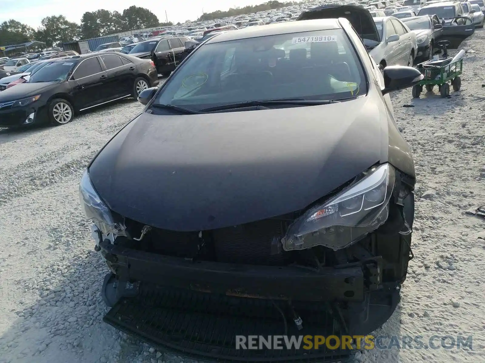 9 Photograph of a damaged car 2T1BURHE1KC215624 TOYOTA COROLLA 2019