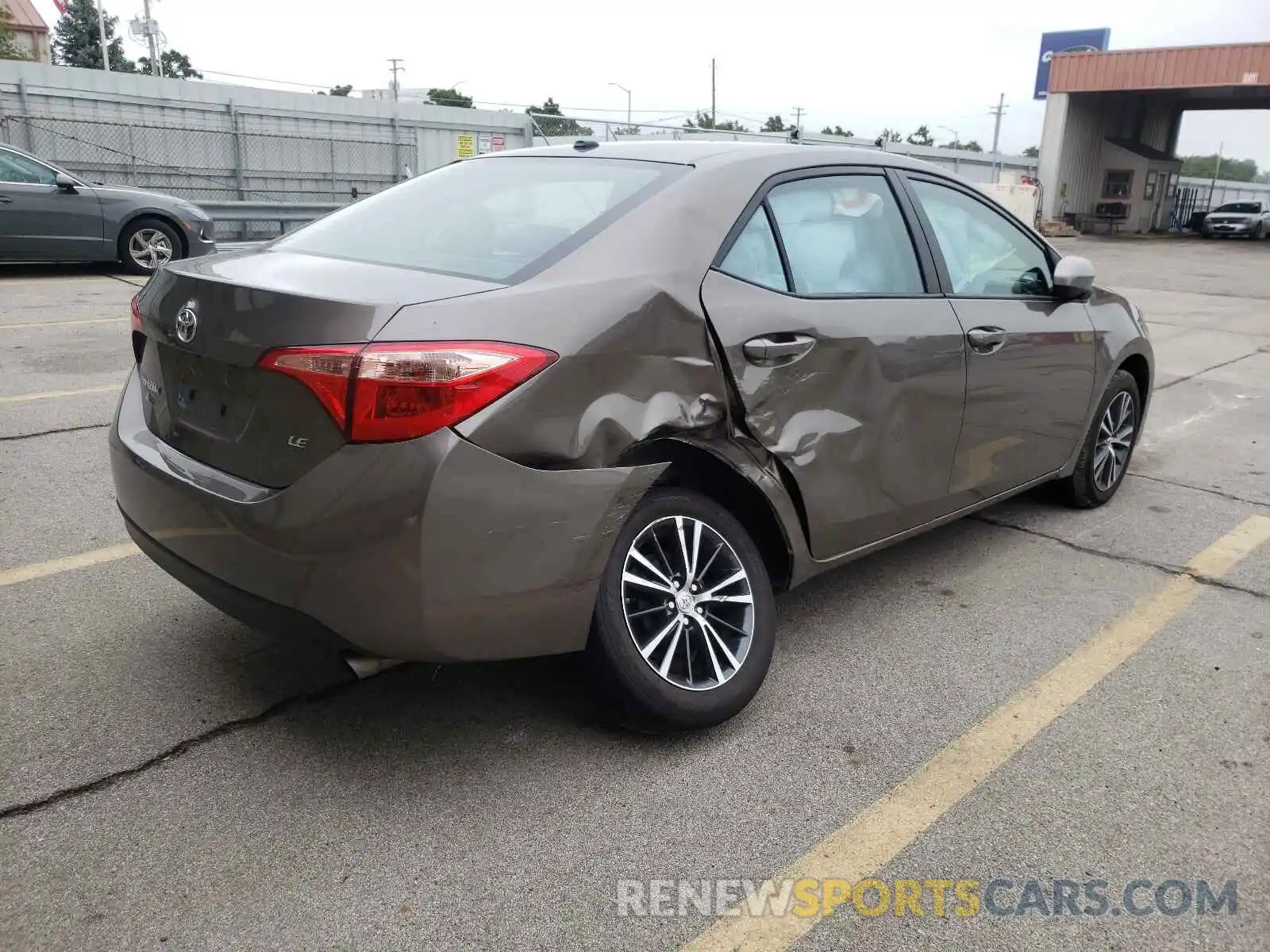 4 Photograph of a damaged car 2T1BURHE1KC216272 TOYOTA COROLLA 2019