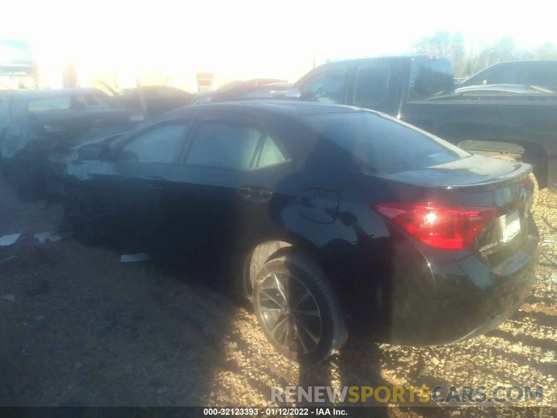 3 Photograph of a damaged car 2T1BURHE1KC216482 TOYOTA COROLLA 2019