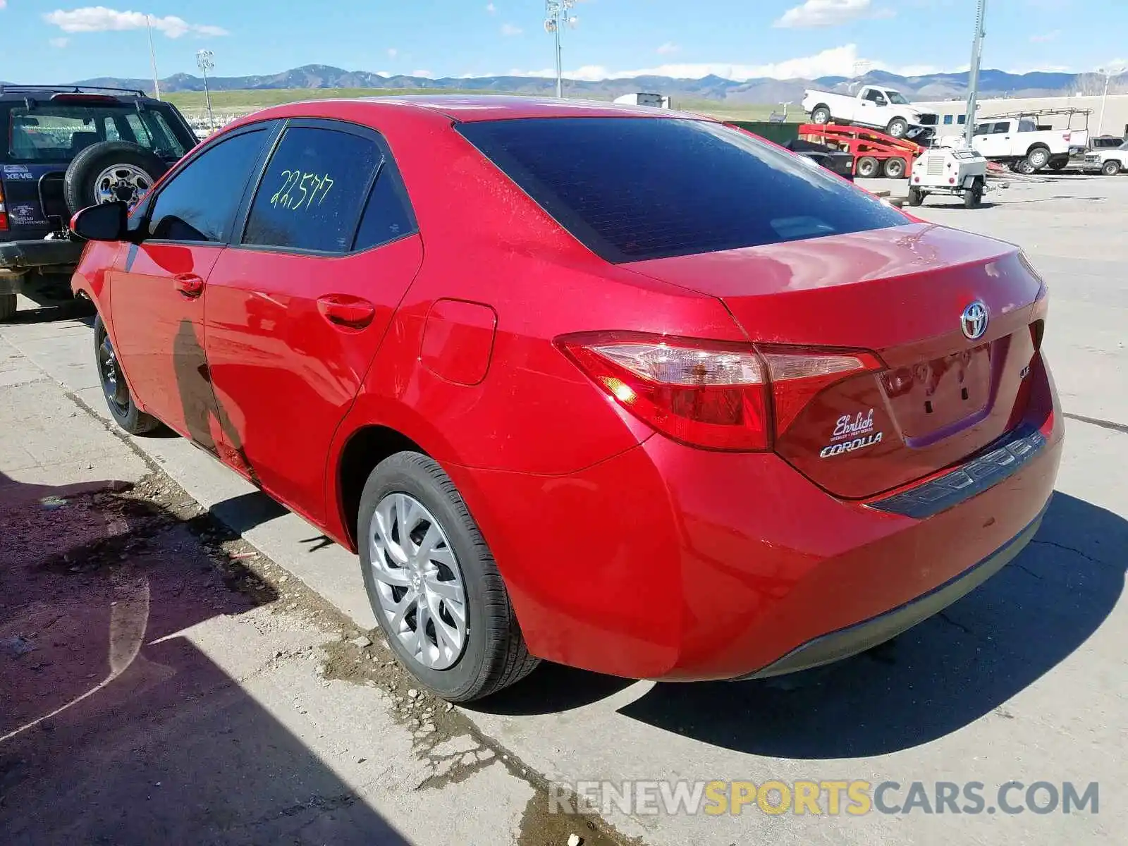 3 Photograph of a damaged car 2T1BURHE1KC216692 TOYOTA COROLLA 2019