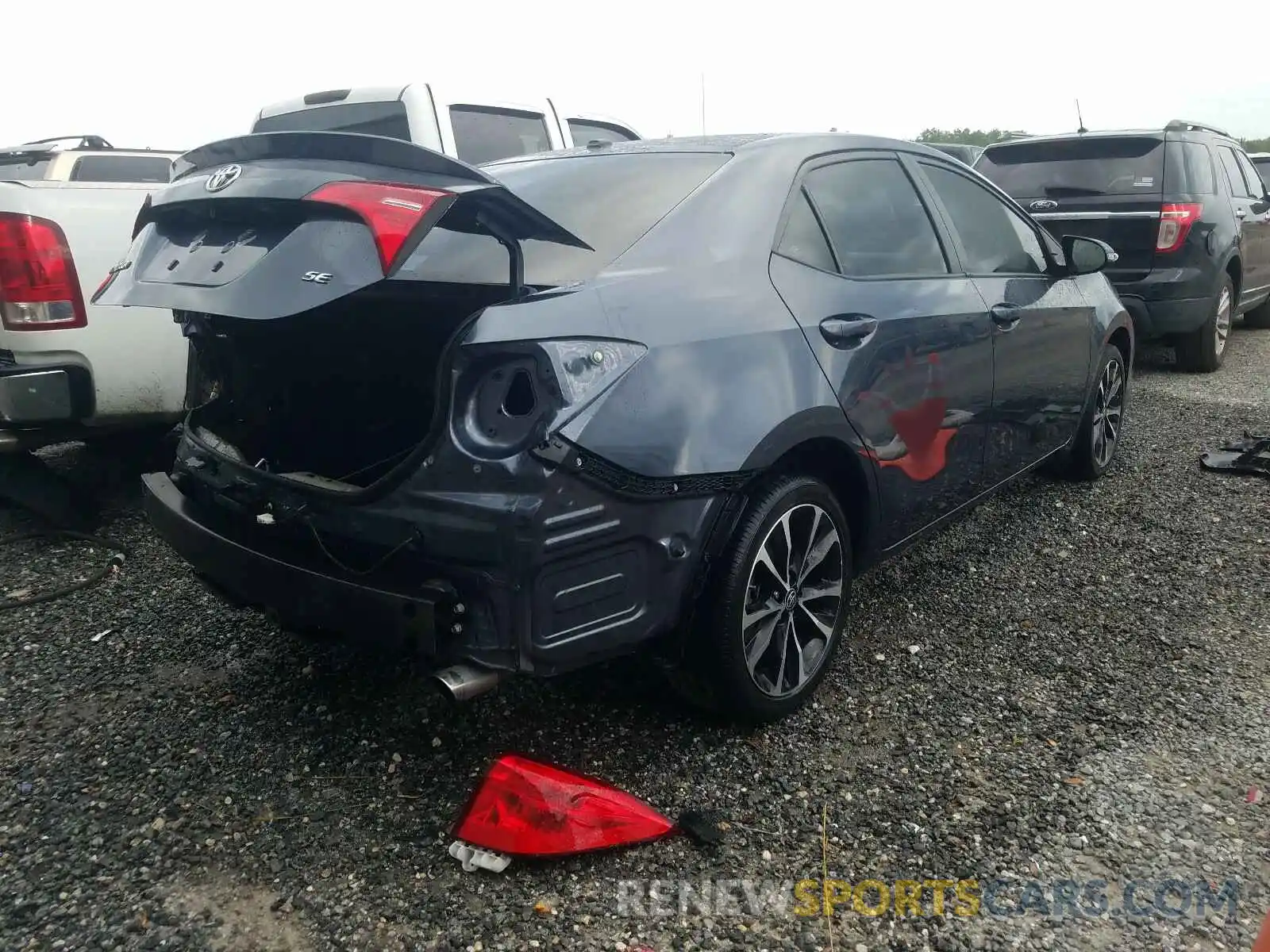 4 Photograph of a damaged car 2T1BURHE1KC216823 TOYOTA COROLLA 2019