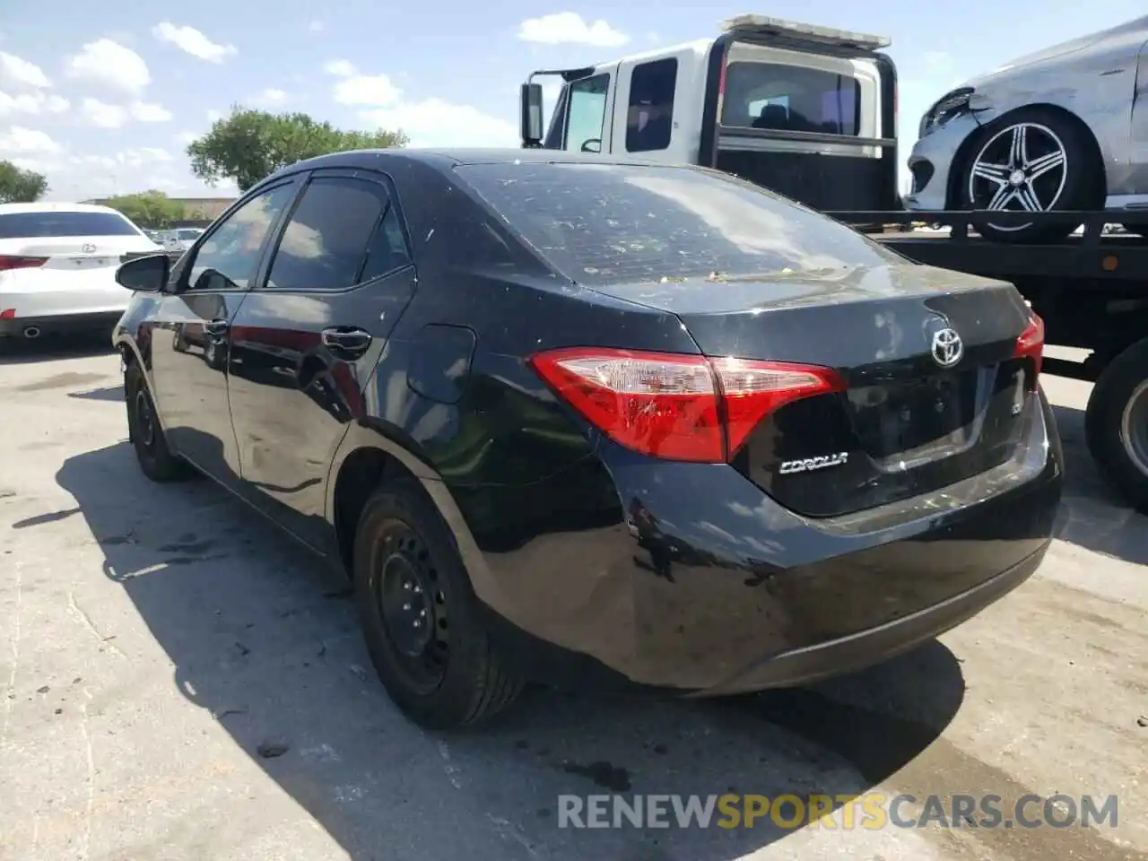 3 Photograph of a damaged car 2T1BURHE1KC217647 TOYOTA COROLLA 2019