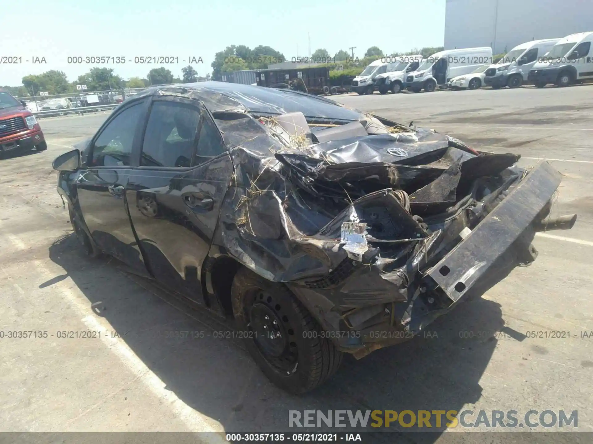 3 Photograph of a damaged car 2T1BURHE1KC218474 TOYOTA COROLLA 2019