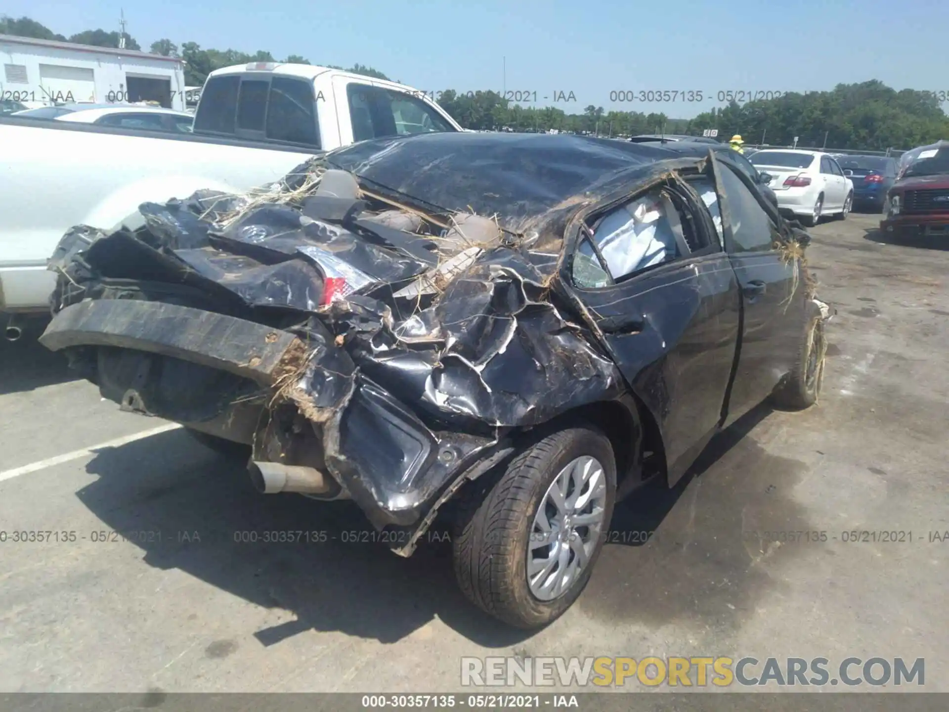 4 Photograph of a damaged car 2T1BURHE1KC218474 TOYOTA COROLLA 2019