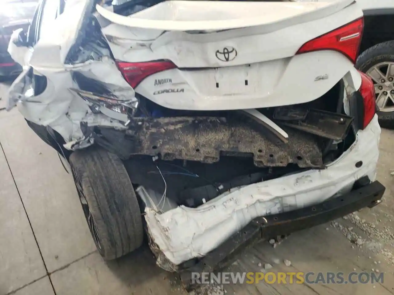 9 Photograph of a damaged car 2T1BURHE1KC218751 TOYOTA COROLLA 2019