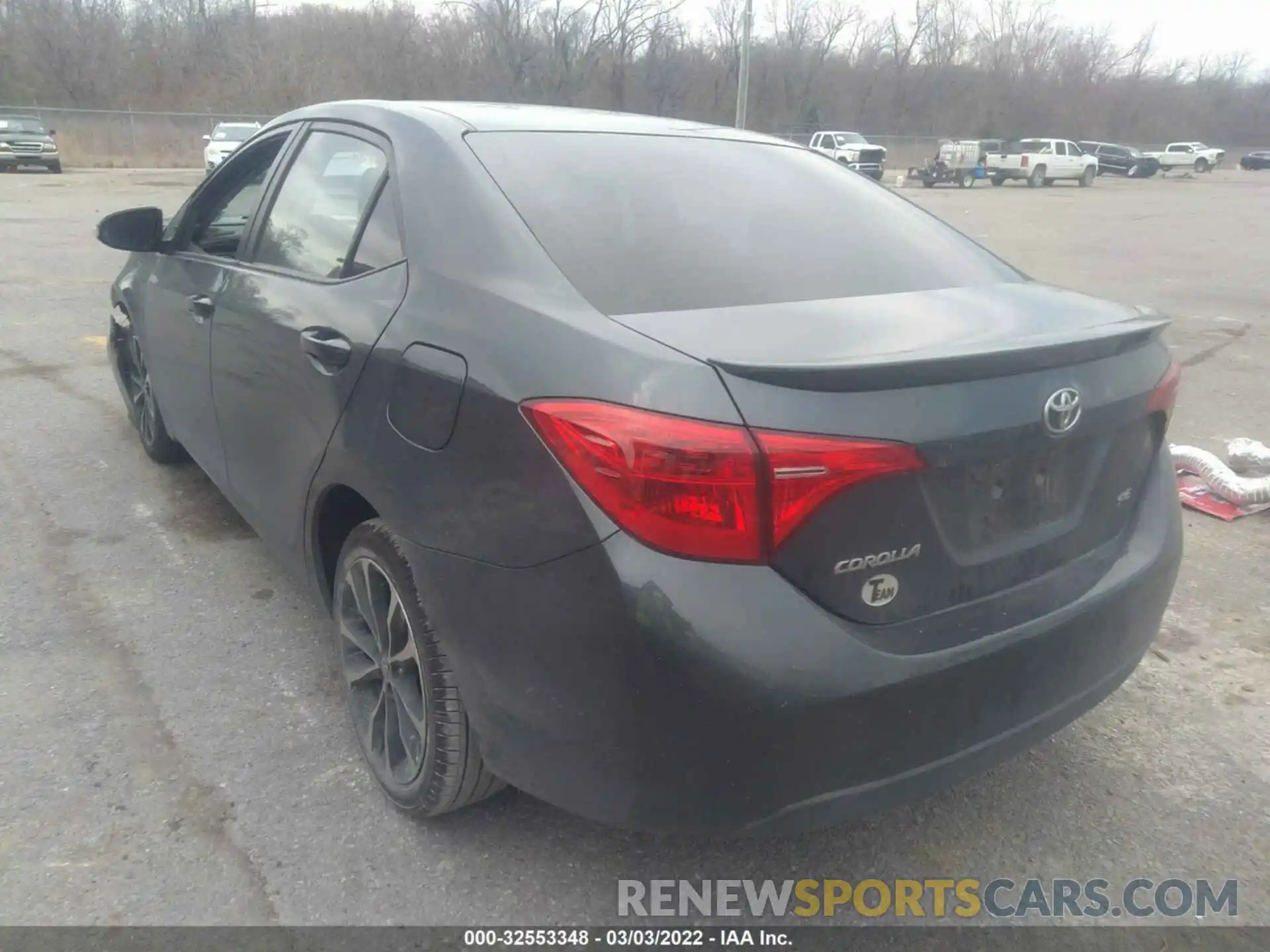 3 Photograph of a damaged car 2T1BURHE1KC219527 TOYOTA COROLLA 2019