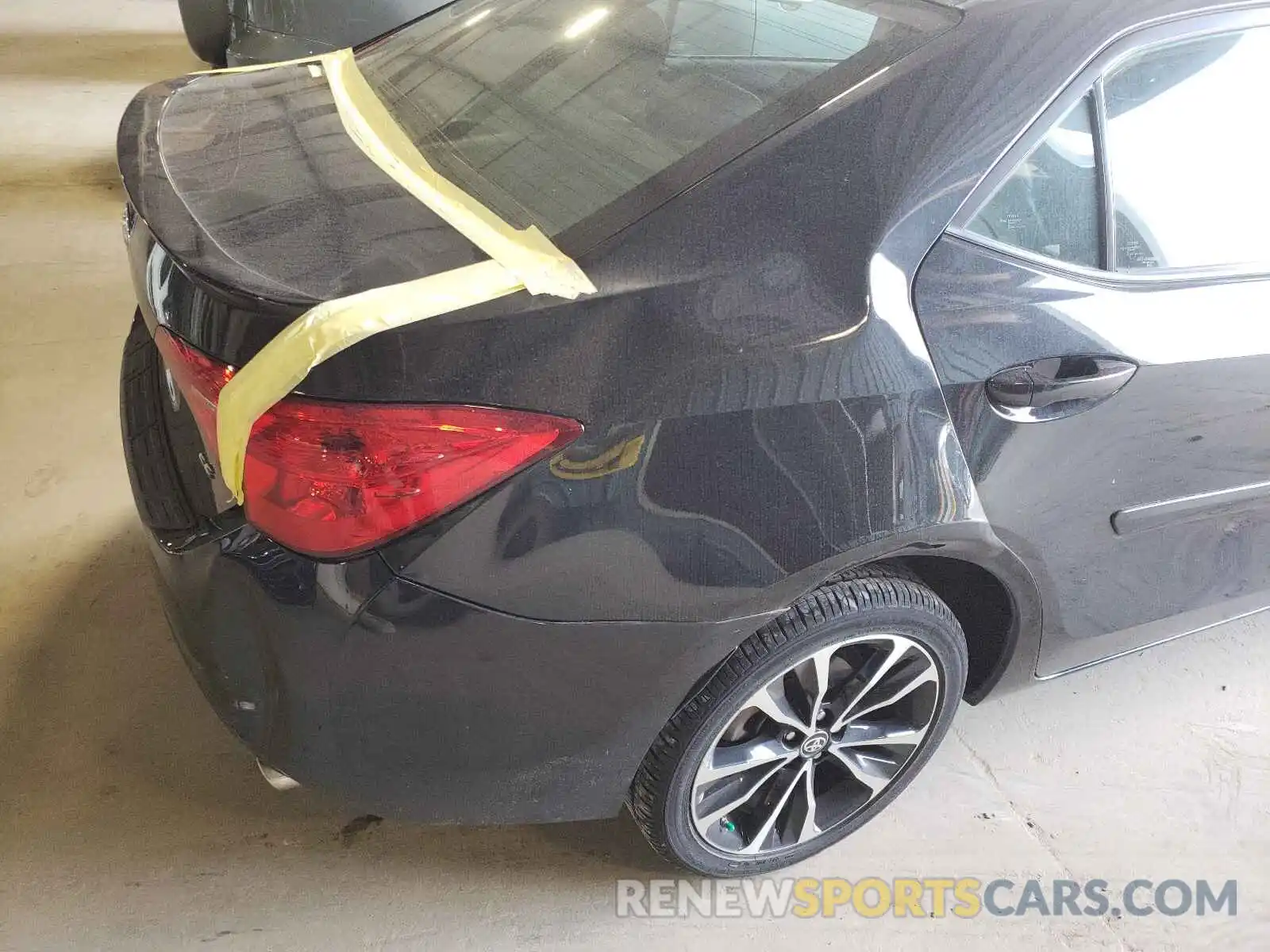 9 Photograph of a damaged car 2T1BURHE1KC222881 TOYOTA COROLLA 2019