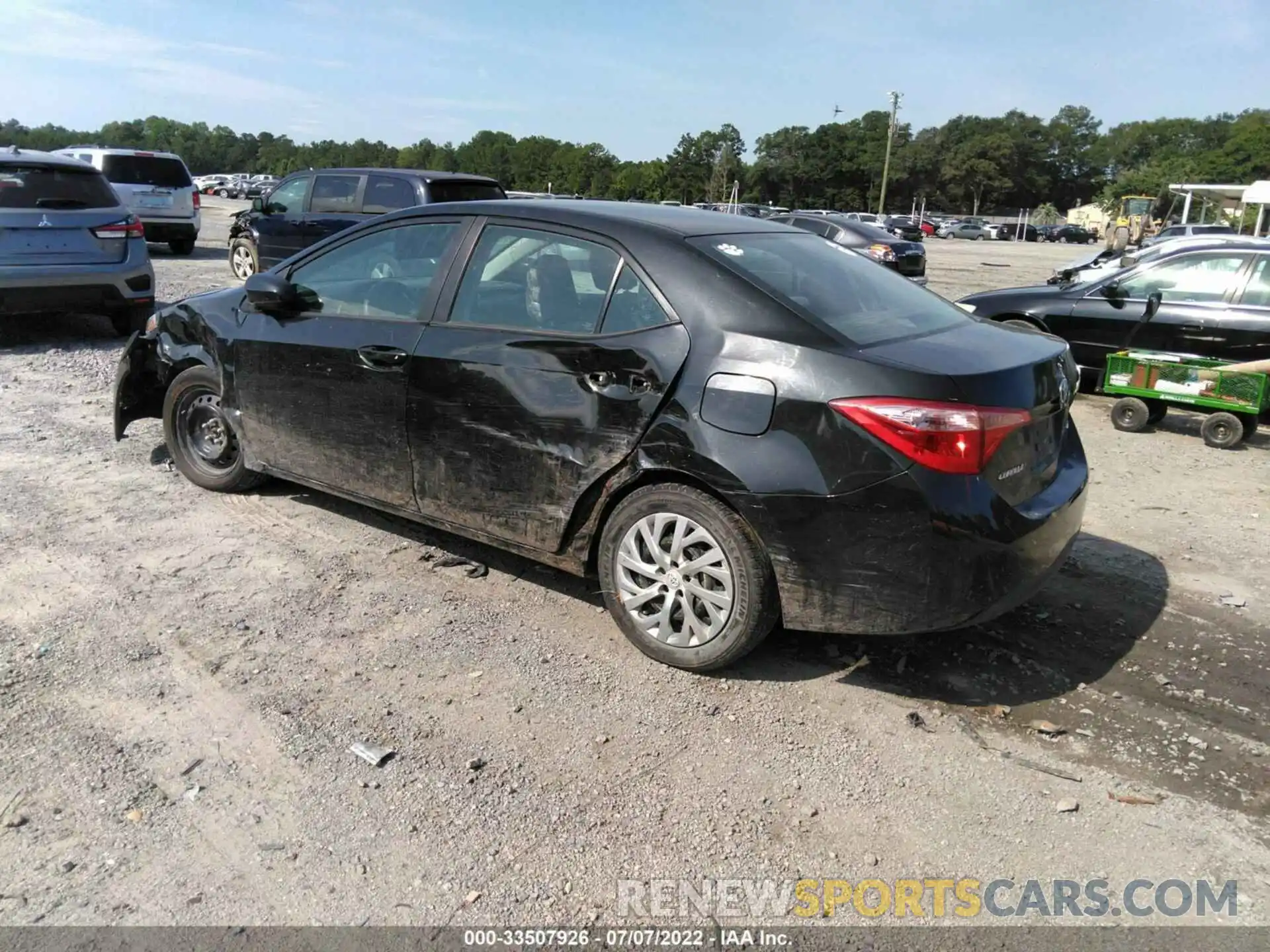 3 Photograph of a damaged car 2T1BURHE1KC224761 TOYOTA COROLLA 2019