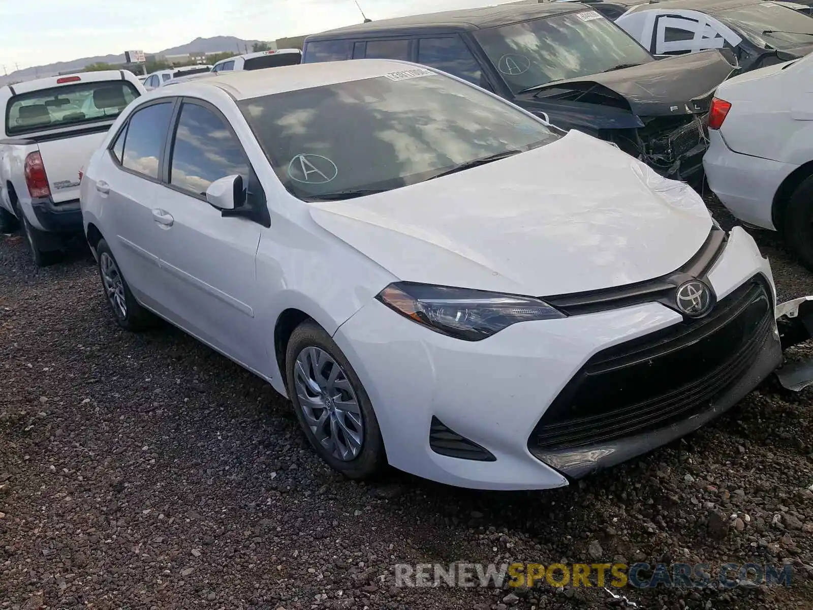 1 Photograph of a damaged car 2T1BURHE1KC228096 TOYOTA COROLLA 2019