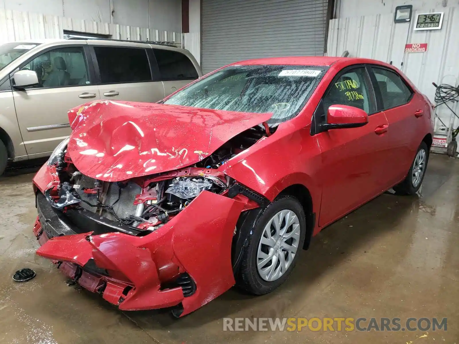 2 Photograph of a damaged car 2T1BURHE1KC231323 TOYOTA COROLLA 2019