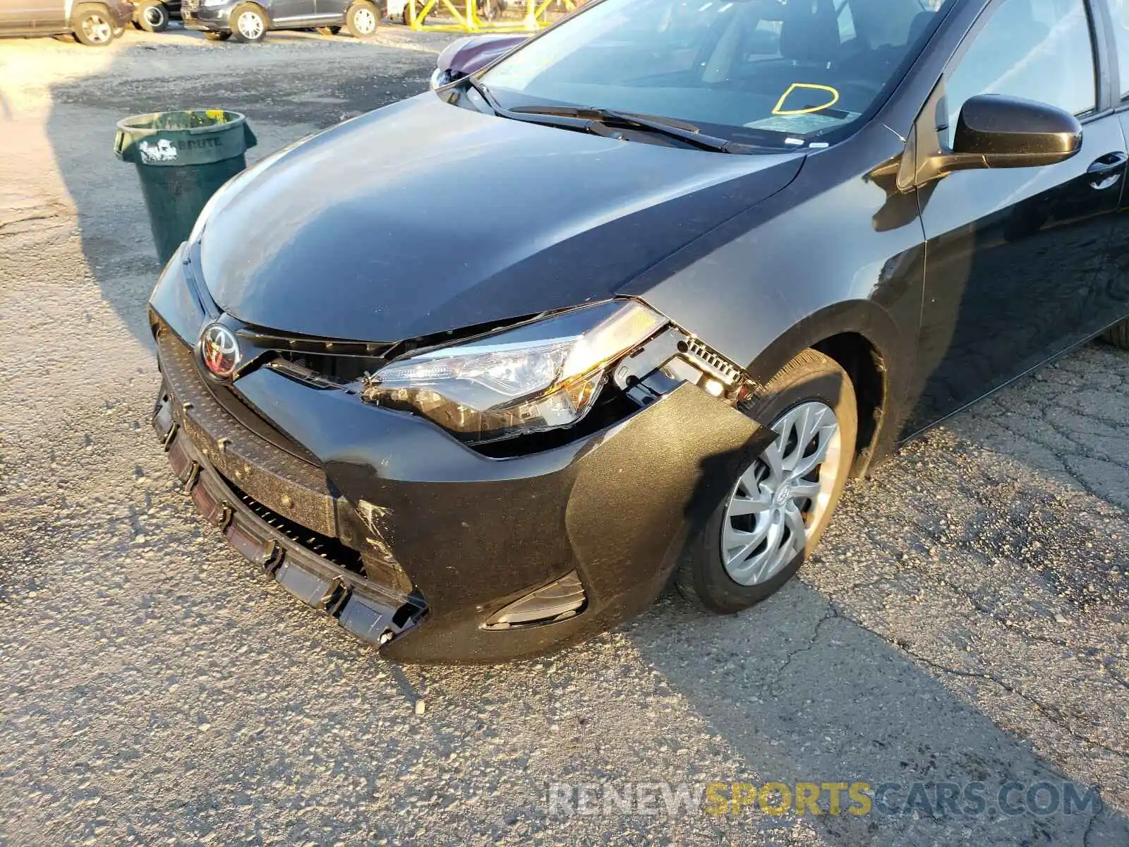 9 Photograph of a damaged car 2T1BURHE1KC233590 TOYOTA COROLLA 2019