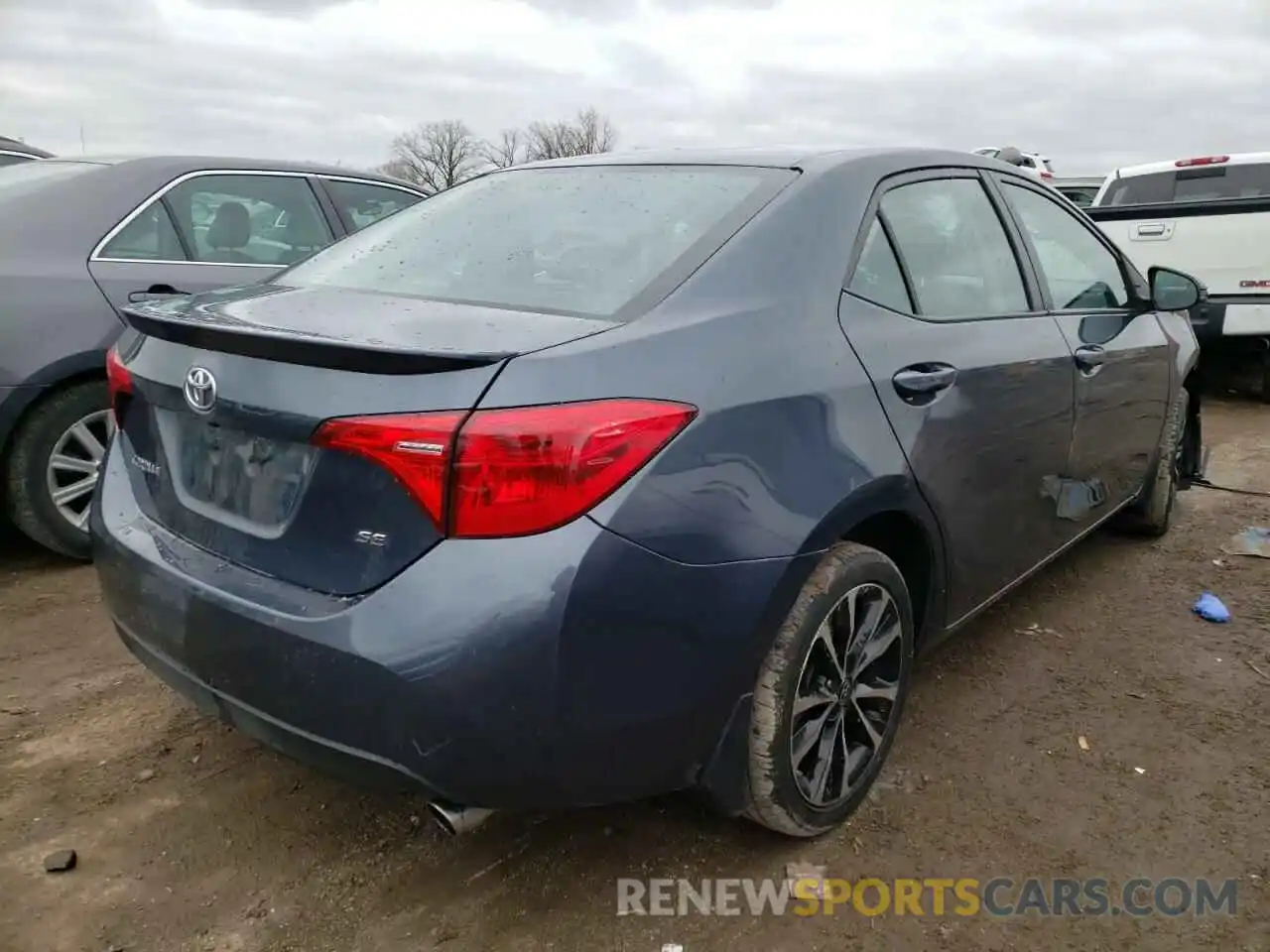 4 Photograph of a damaged car 2T1BURHE1KC233749 TOYOTA COROLLA 2019