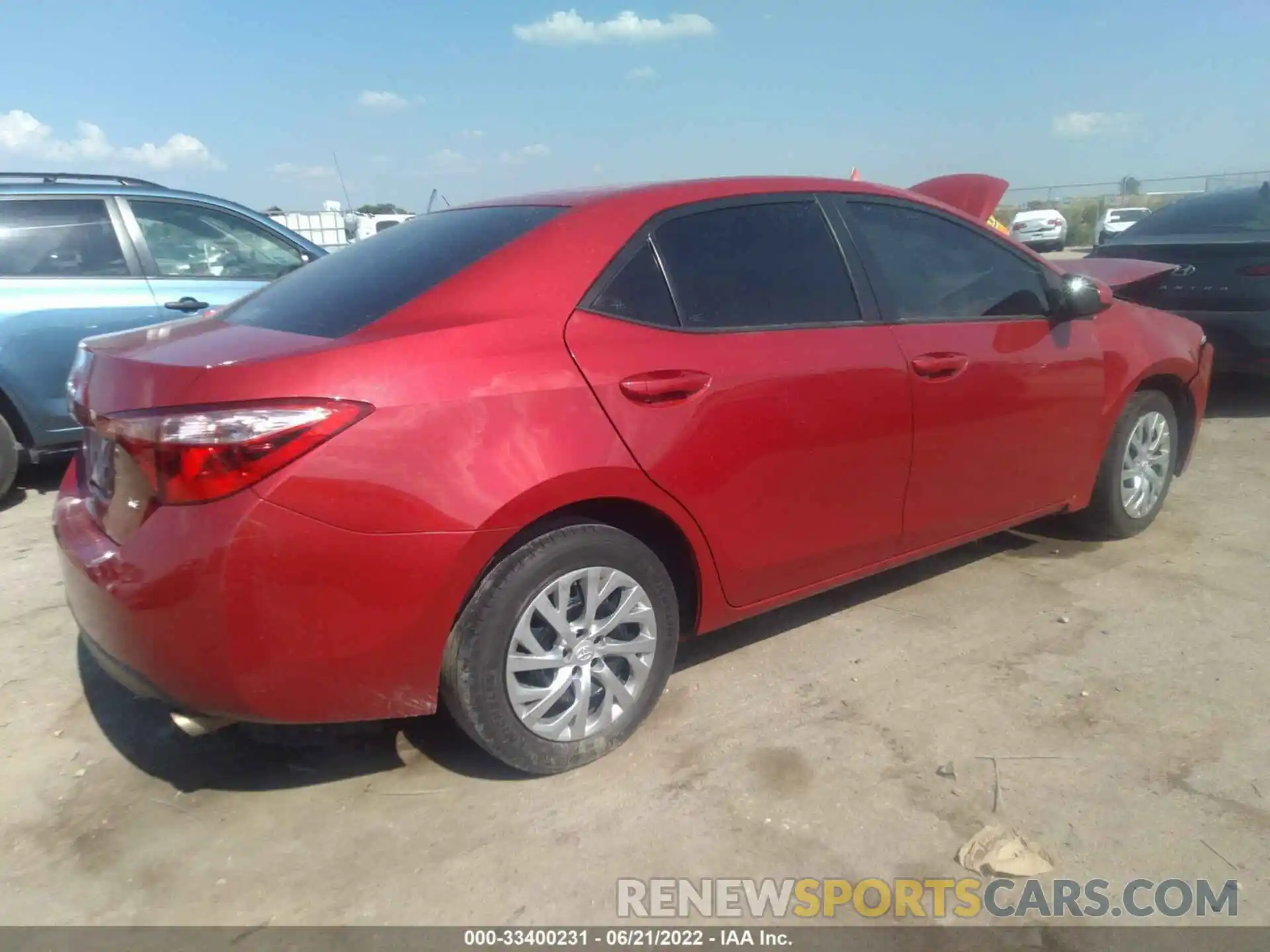 4 Photograph of a damaged car 2T1BURHE1KC233833 TOYOTA COROLLA 2019