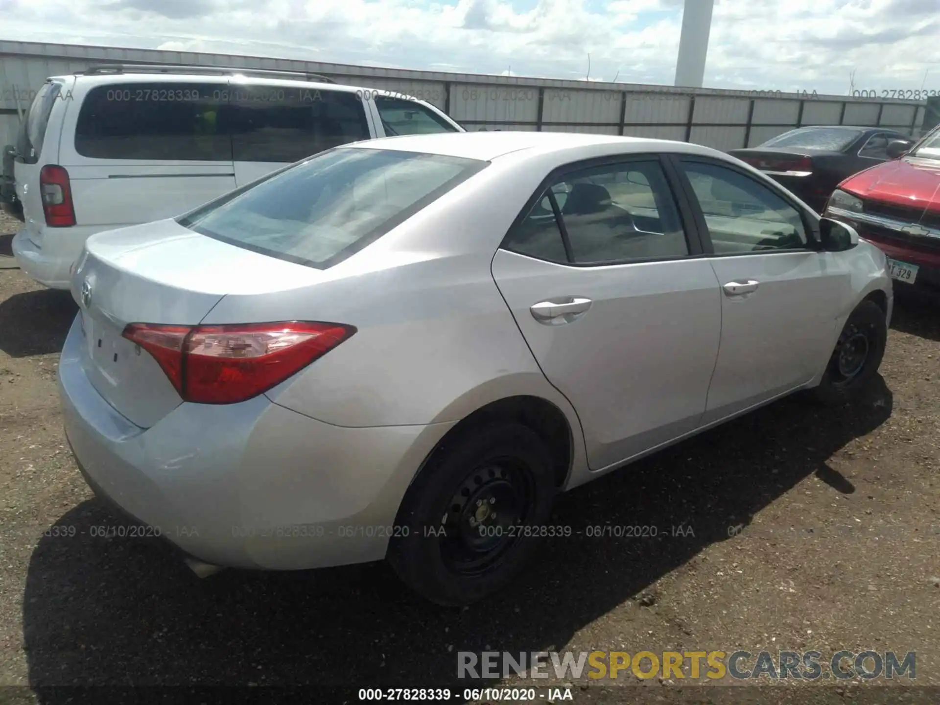 4 Photograph of a damaged car 2T1BURHE1KC234366 TOYOTA COROLLA 2019