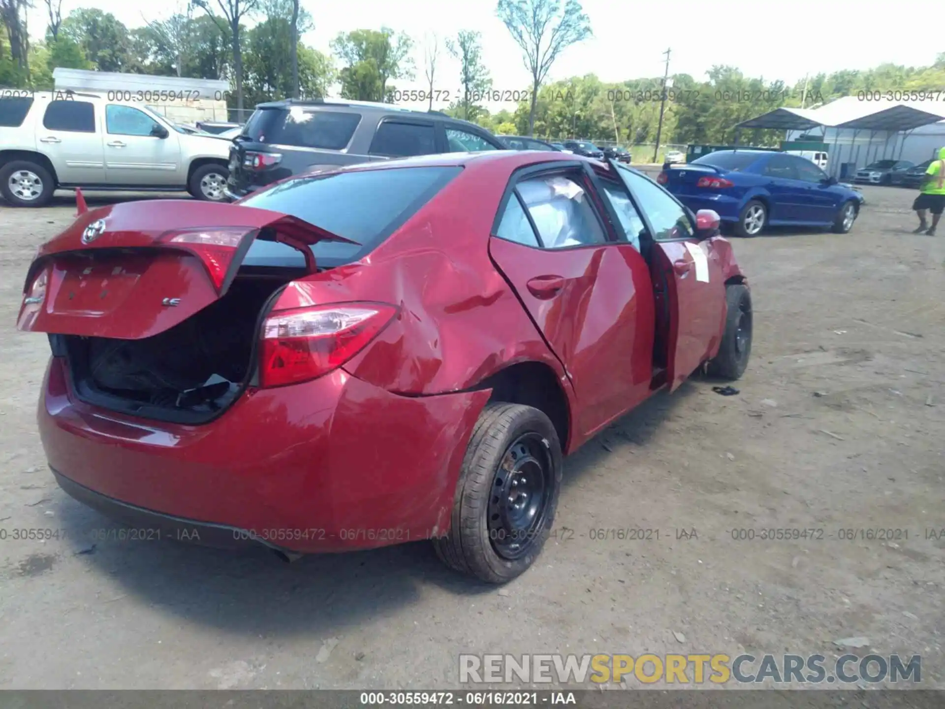 4 Photograph of a damaged car 2T1BURHE1KC234447 TOYOTA COROLLA 2019