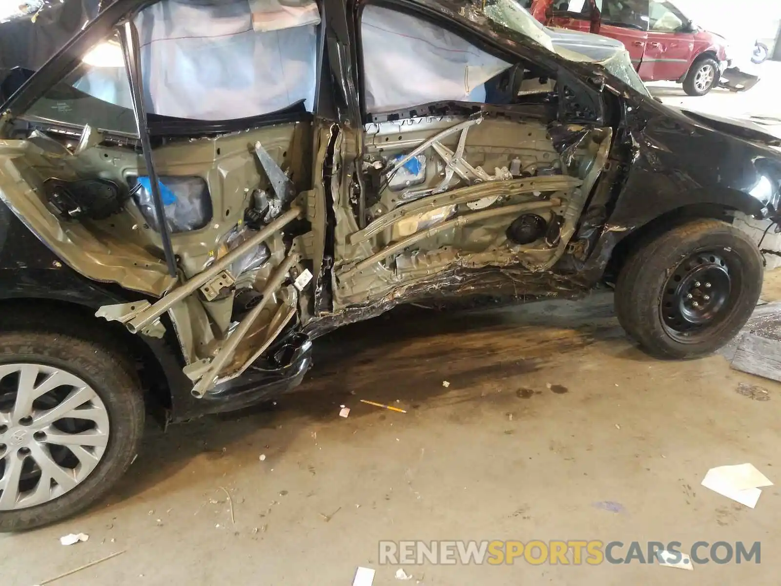 9 Photograph of a damaged car 2T1BURHE1KC235100 TOYOTA COROLLA 2019