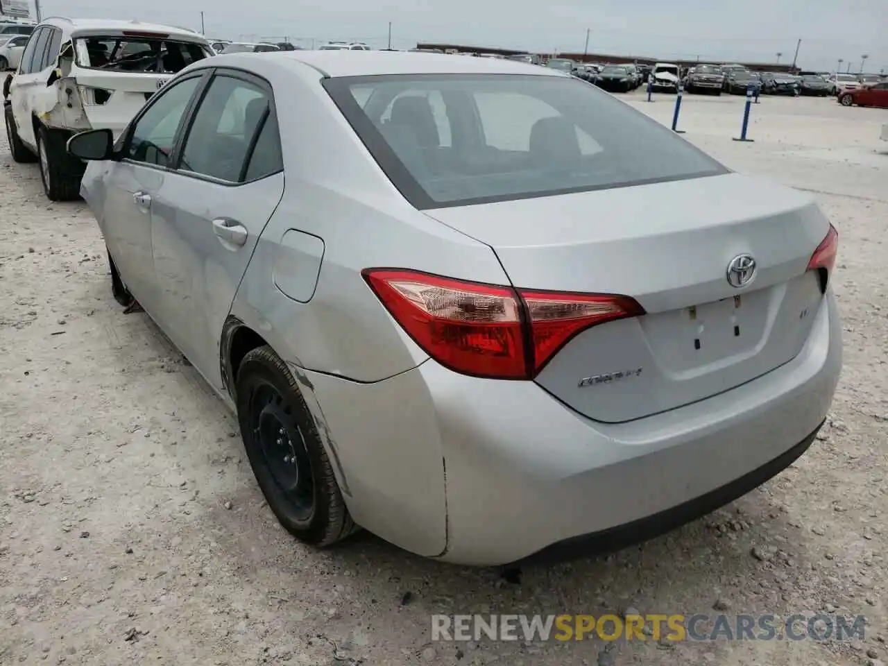 3 Photograph of a damaged car 2T1BURHE1KC235372 TOYOTA COROLLA 2019