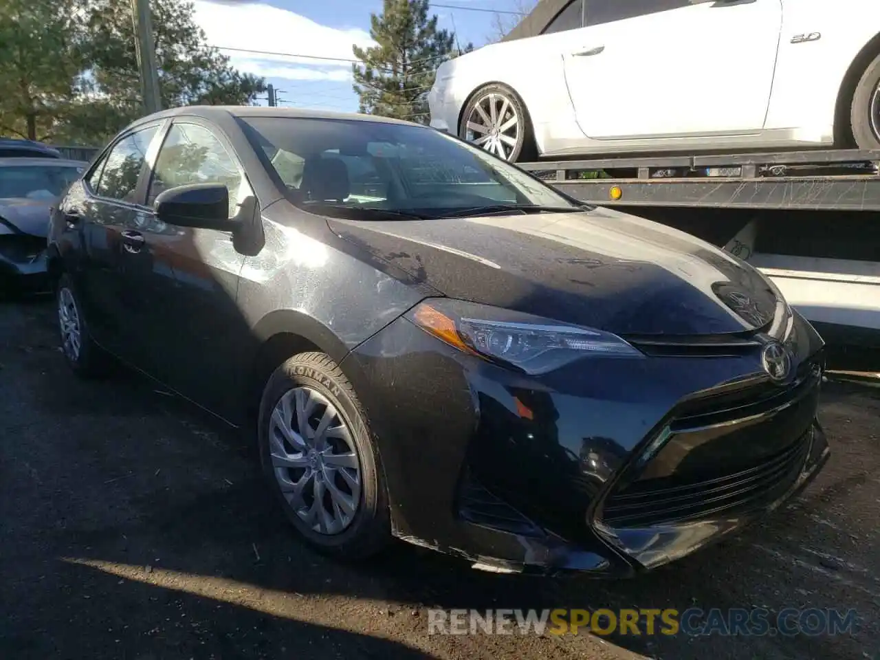 1 Photograph of a damaged car 2T1BURHE1KC237011 TOYOTA COROLLA 2019