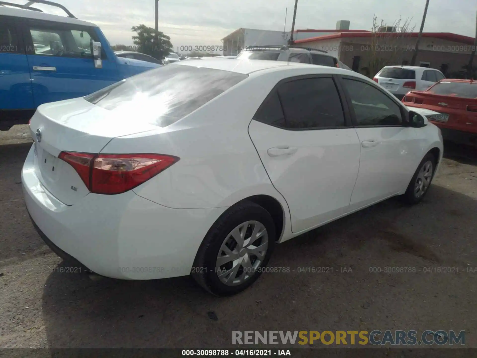 4 Photograph of a damaged car 2T1BURHE1KC237042 TOYOTA COROLLA 2019