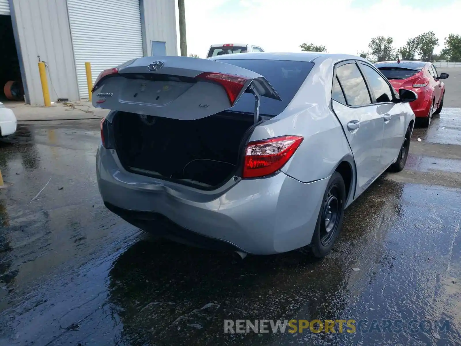 4 Photograph of a damaged car 2T1BURHE1KC238479 TOYOTA COROLLA 2019