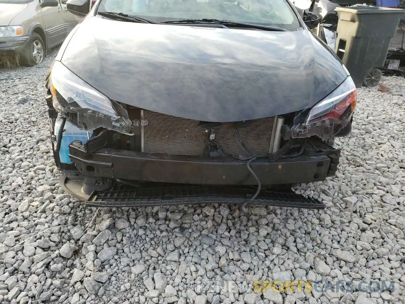 9 Photograph of a damaged car 2T1BURHE1KC238935 TOYOTA COROLLA 2019