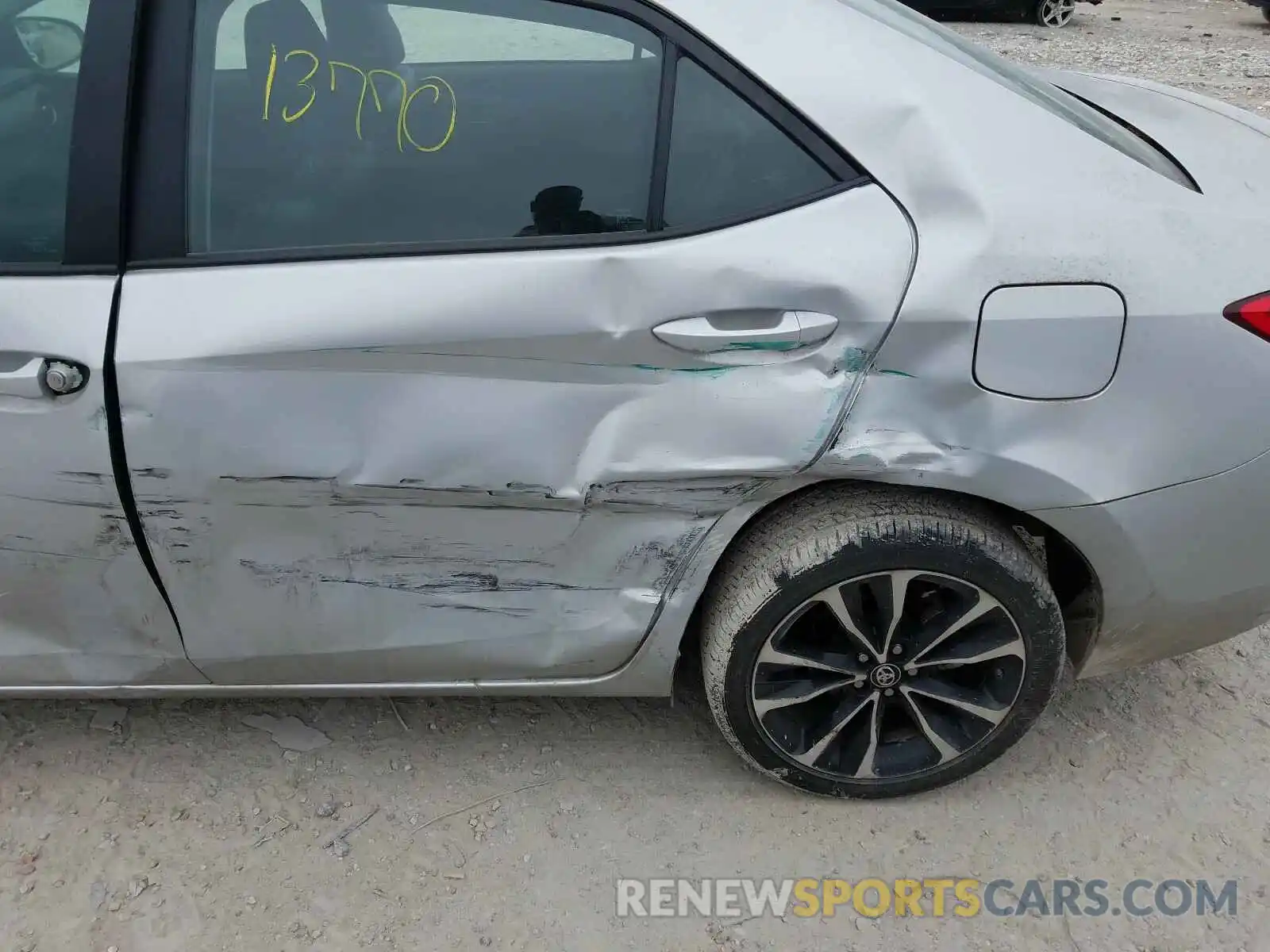 9 Photograph of a damaged car 2T1BURHE1KC239194 TOYOTA COROLLA 2019