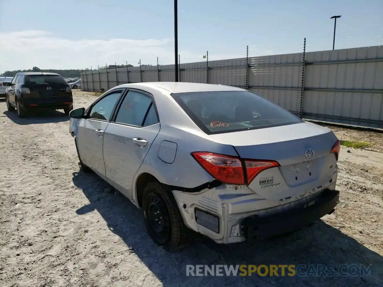 3 Photograph of a damaged car 2T1BURHE1KC239261 TOYOTA COROLLA 2019